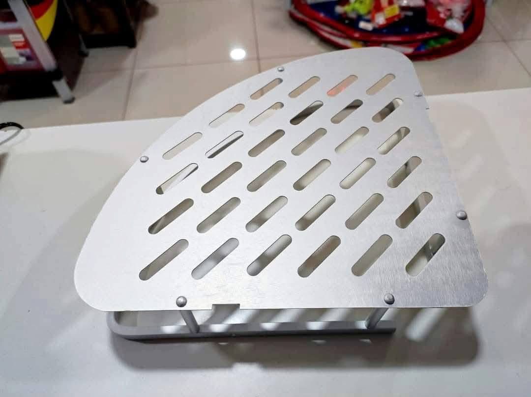 Estante esquineros metálico