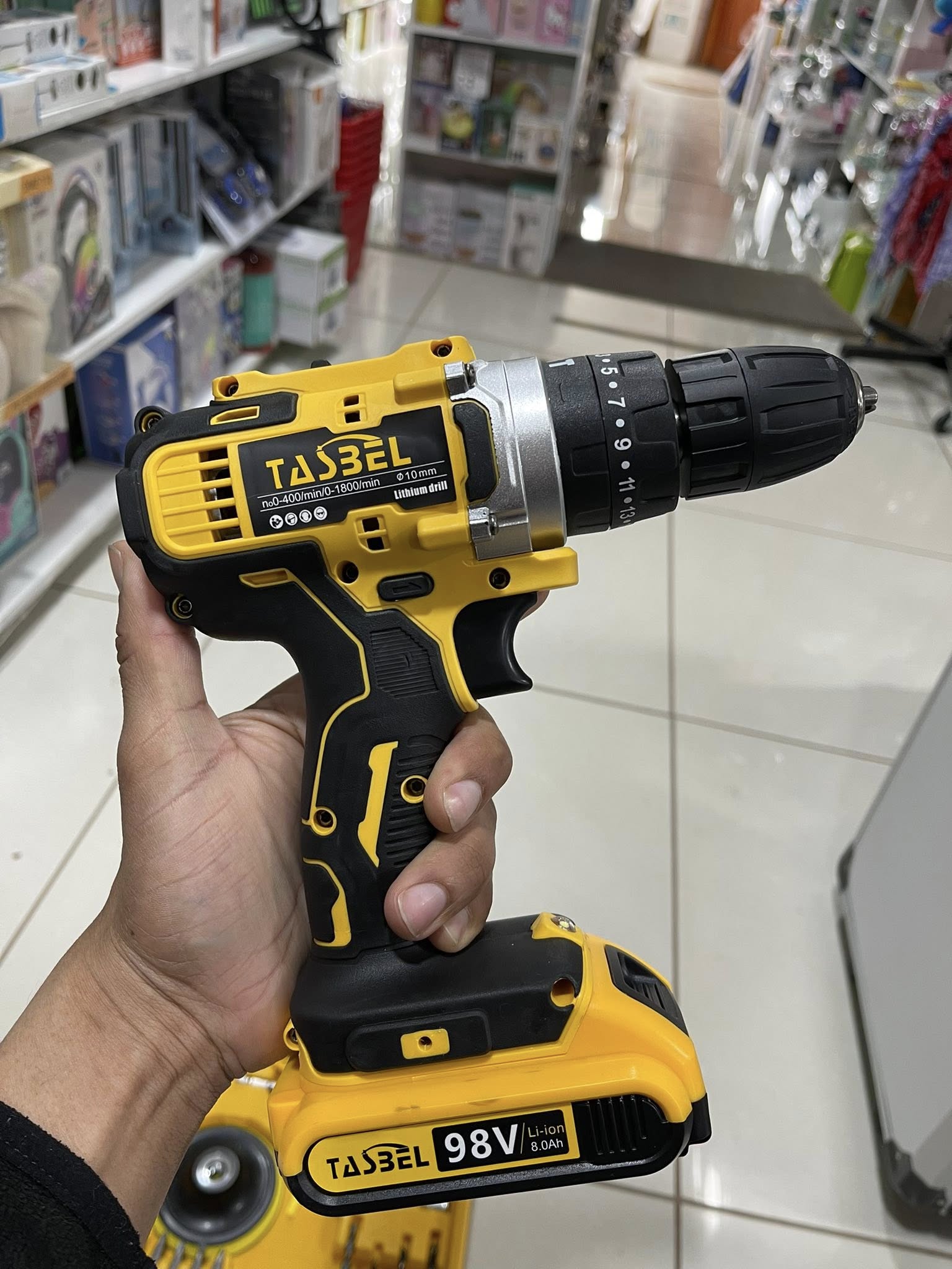 Taladro pulidor inalámbrico con accesorios