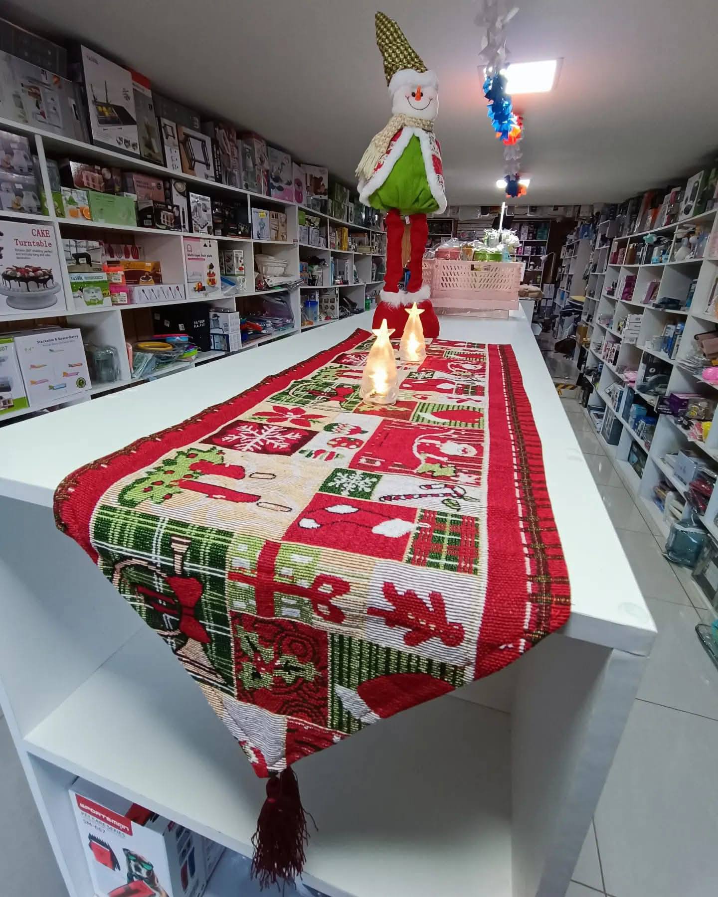 Camino de mesa navideño