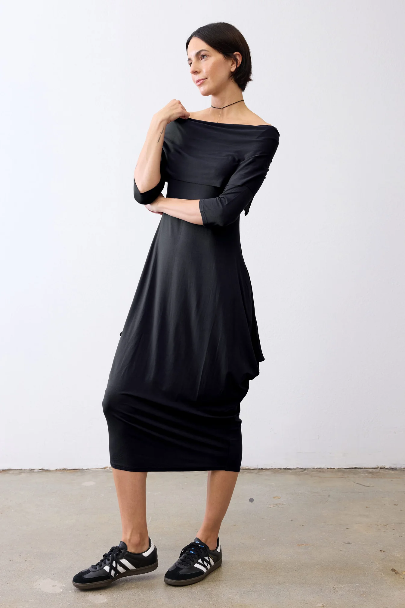 Elegant Black Midi Dress