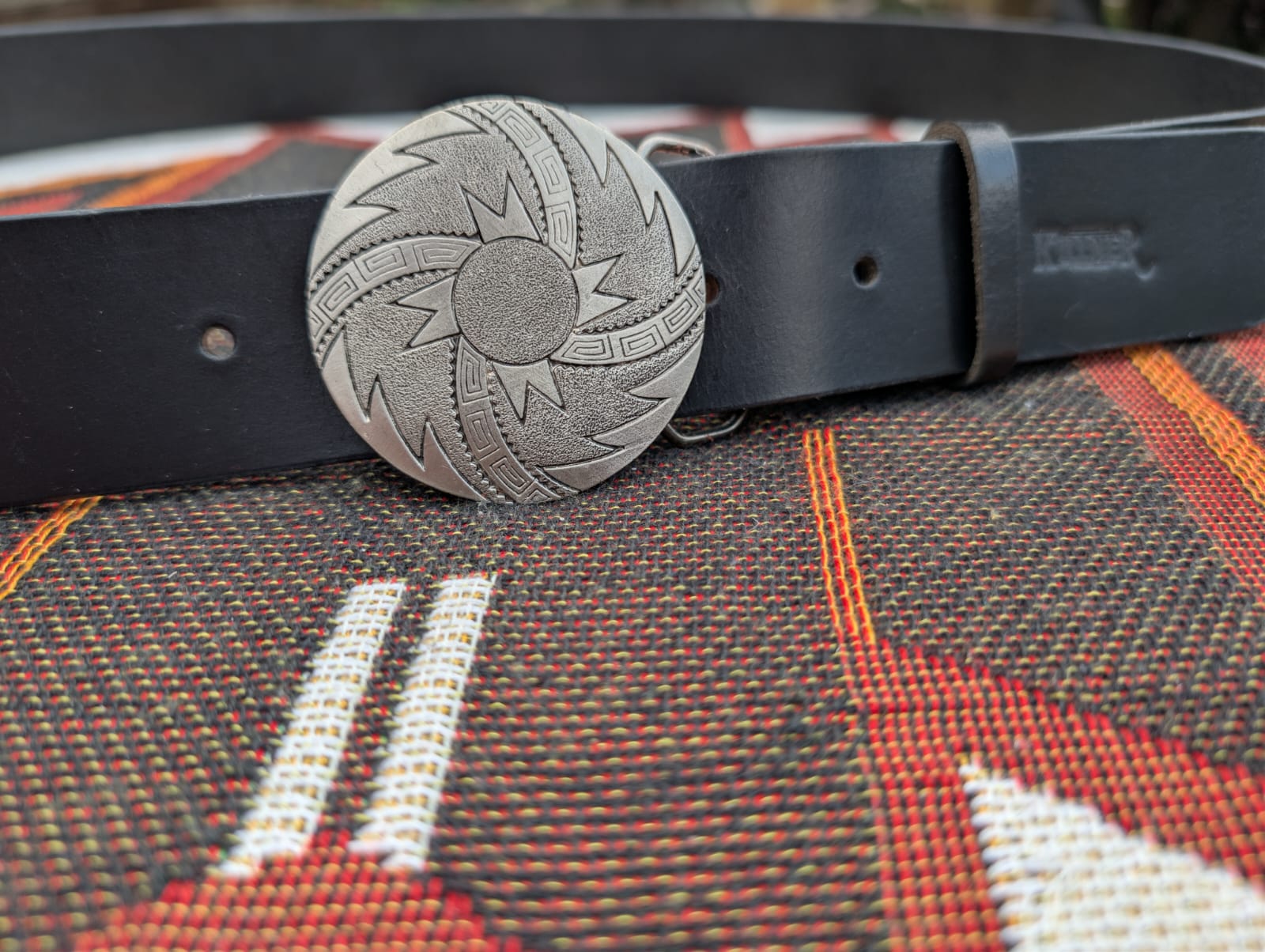 Vintage Western Round Buckle Buffalo Leather Belt 