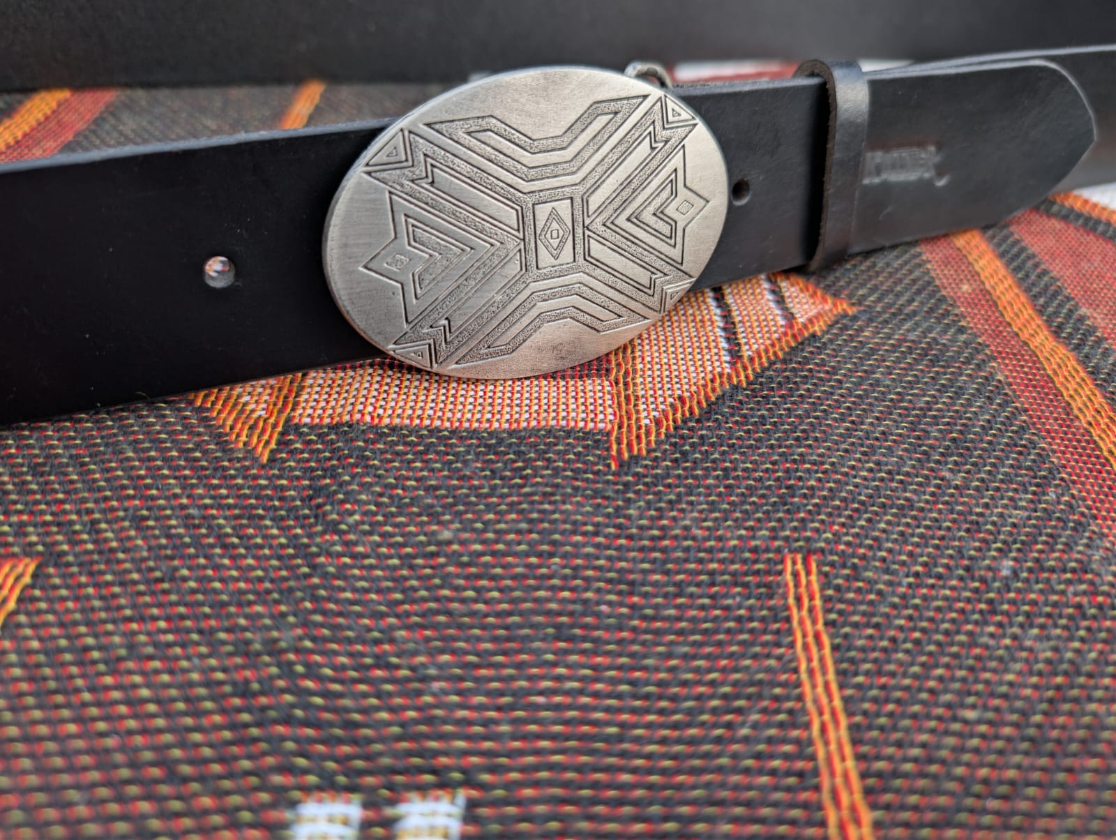 Vintage Western Oval Buckle Buffalo Leather Belt 