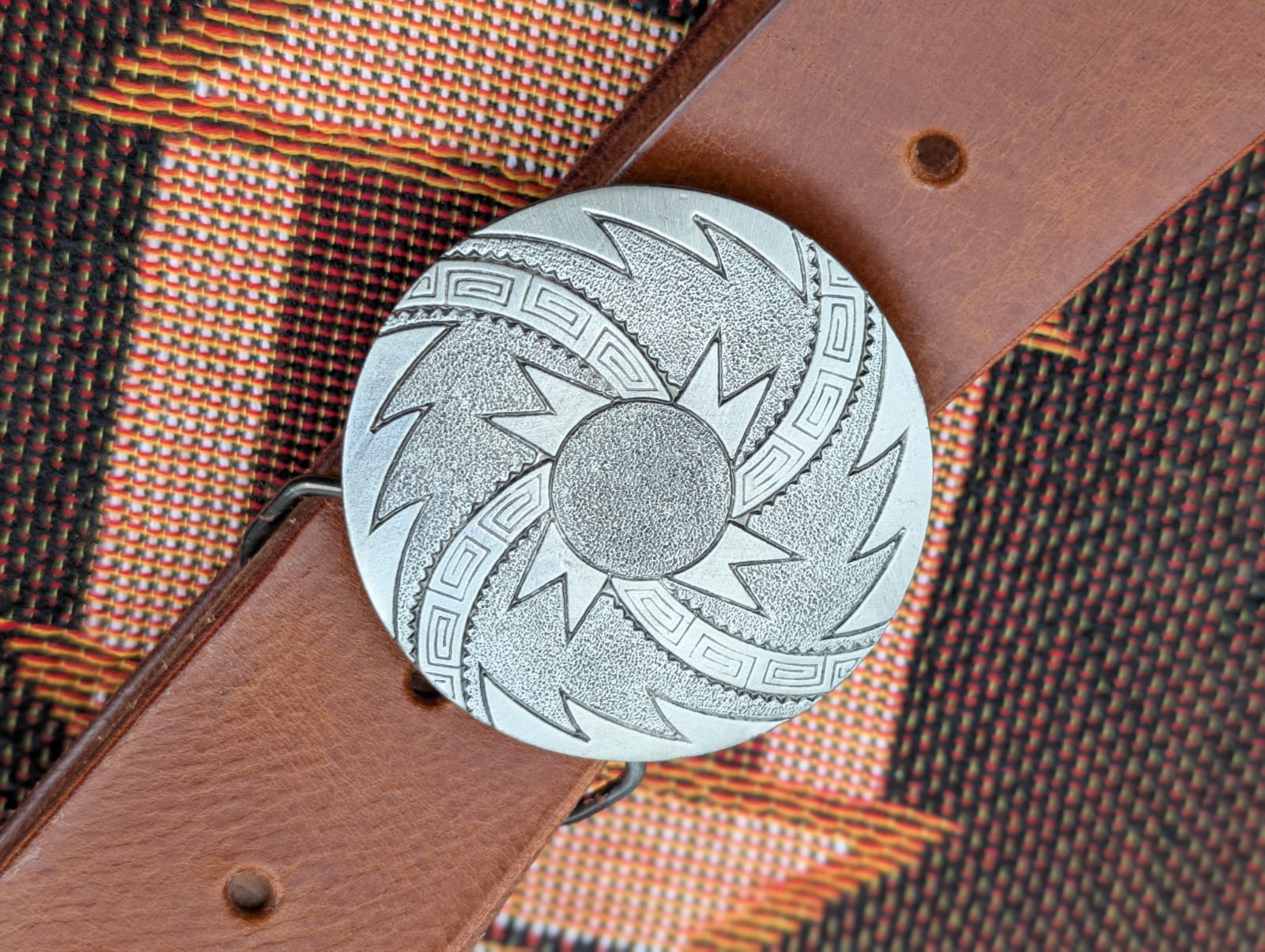 Vintage Western Round Buckle Buffalo Leather Belt 