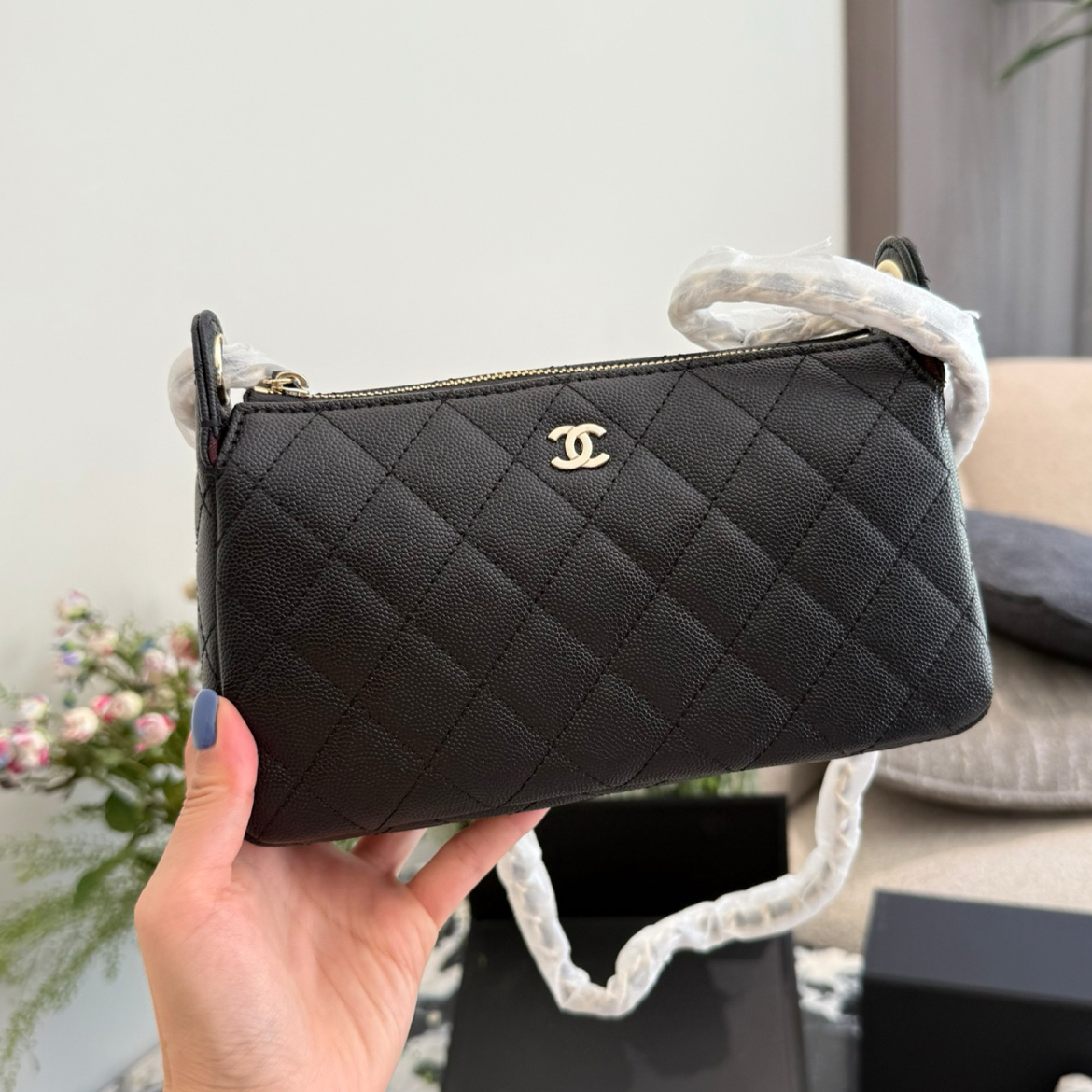 oCHANELo Bags Click to view more images