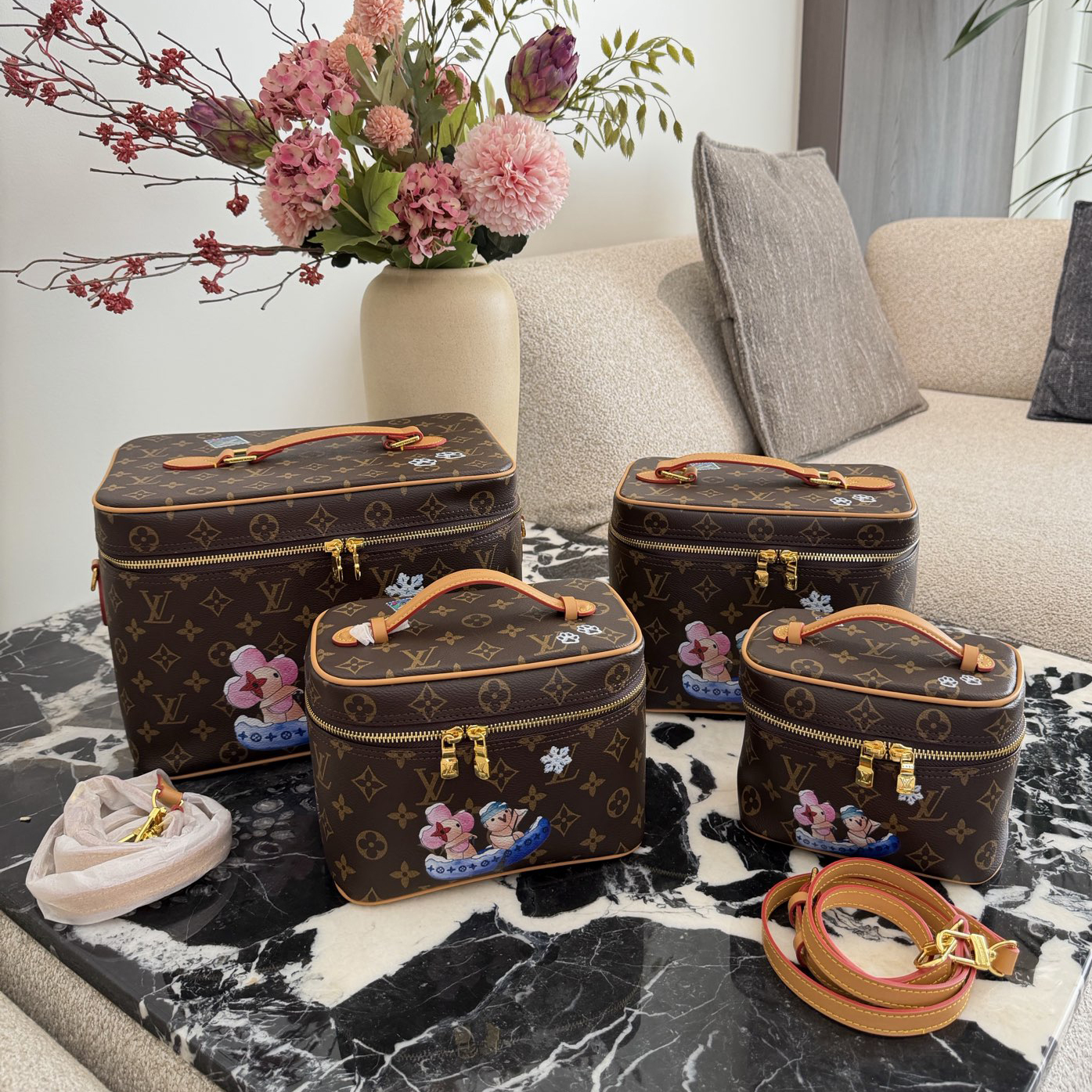 oLVo Bags Click to view more images