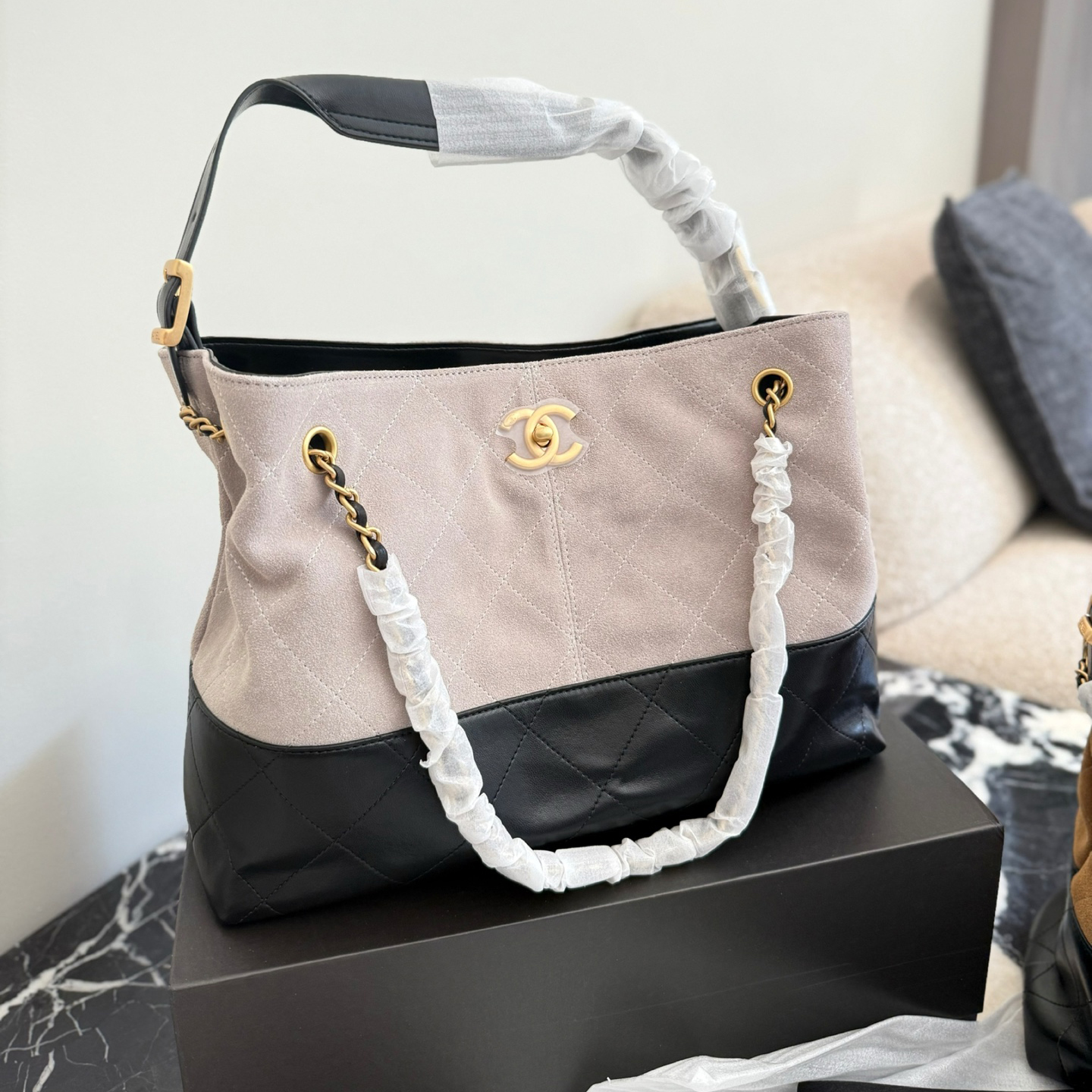 oCHANELo Bags Click to view more images