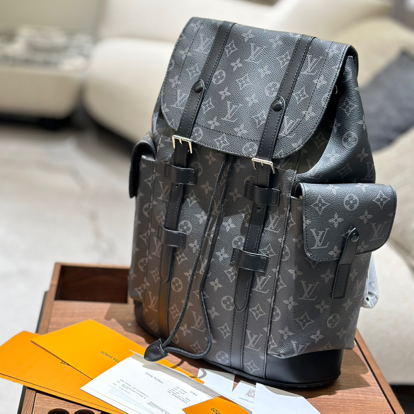 oLVo Bags Click to view more images