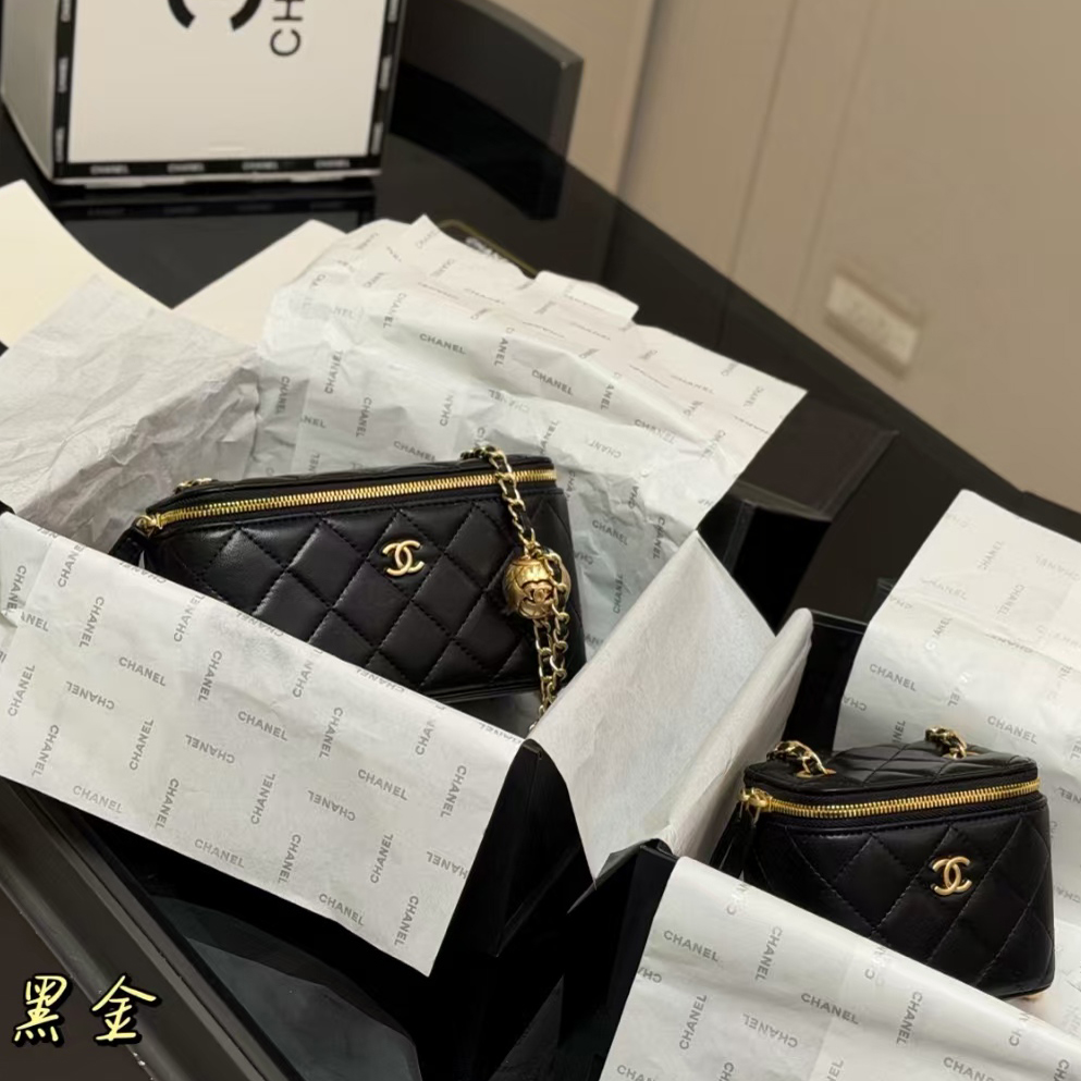 oCHANELo Bags Click to view more images