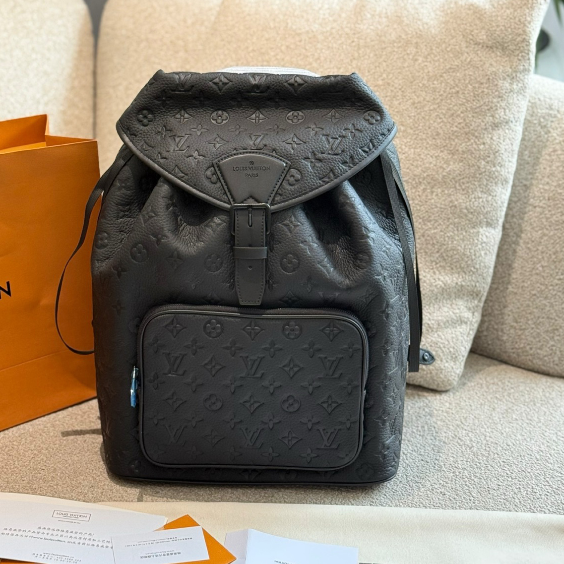 oLVo Bags Click to view more images