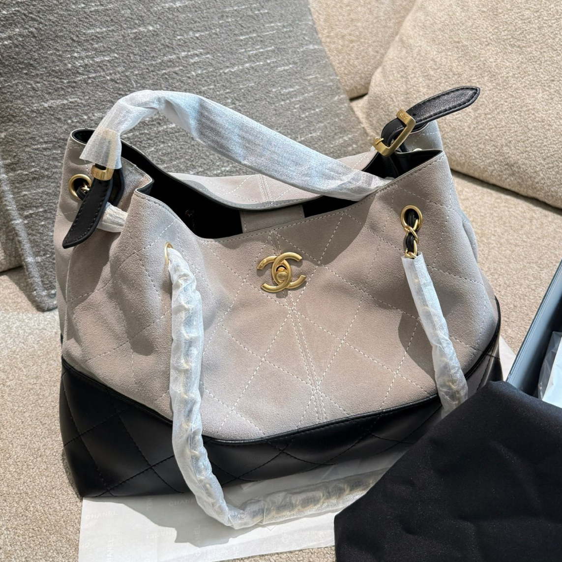 oCHANELo Bags Click to view more images