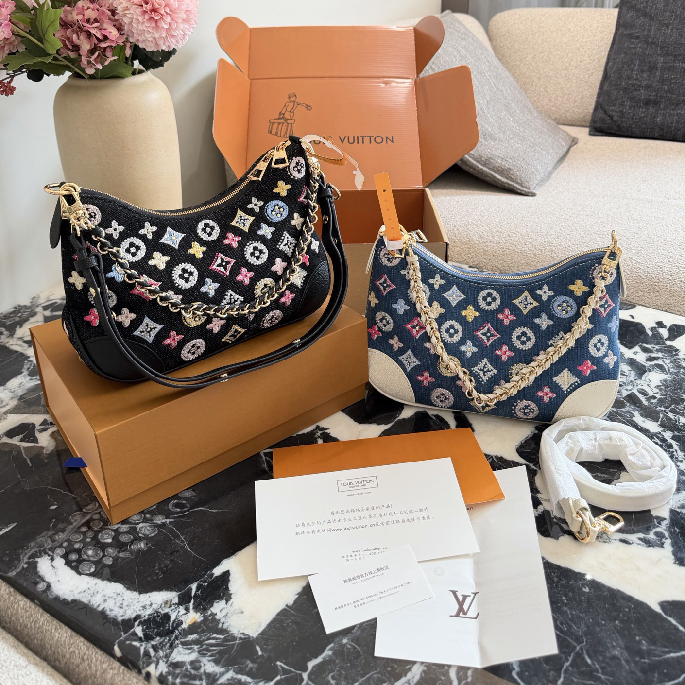 oLVo Bags Click to view more images