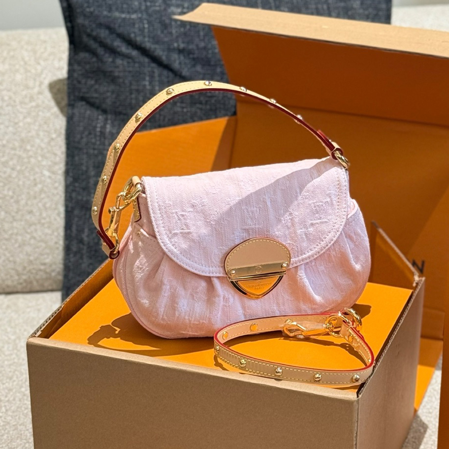 oLVo Bags Click to view more images