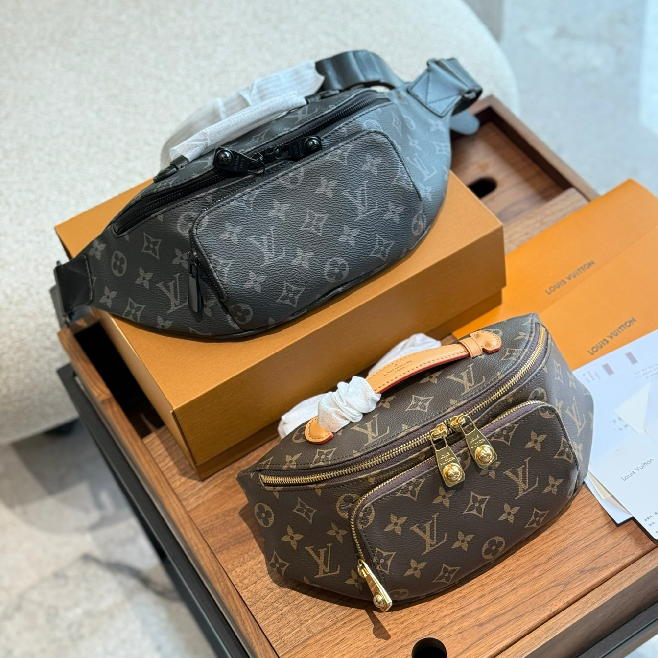 oLVo Bags Click to view more images