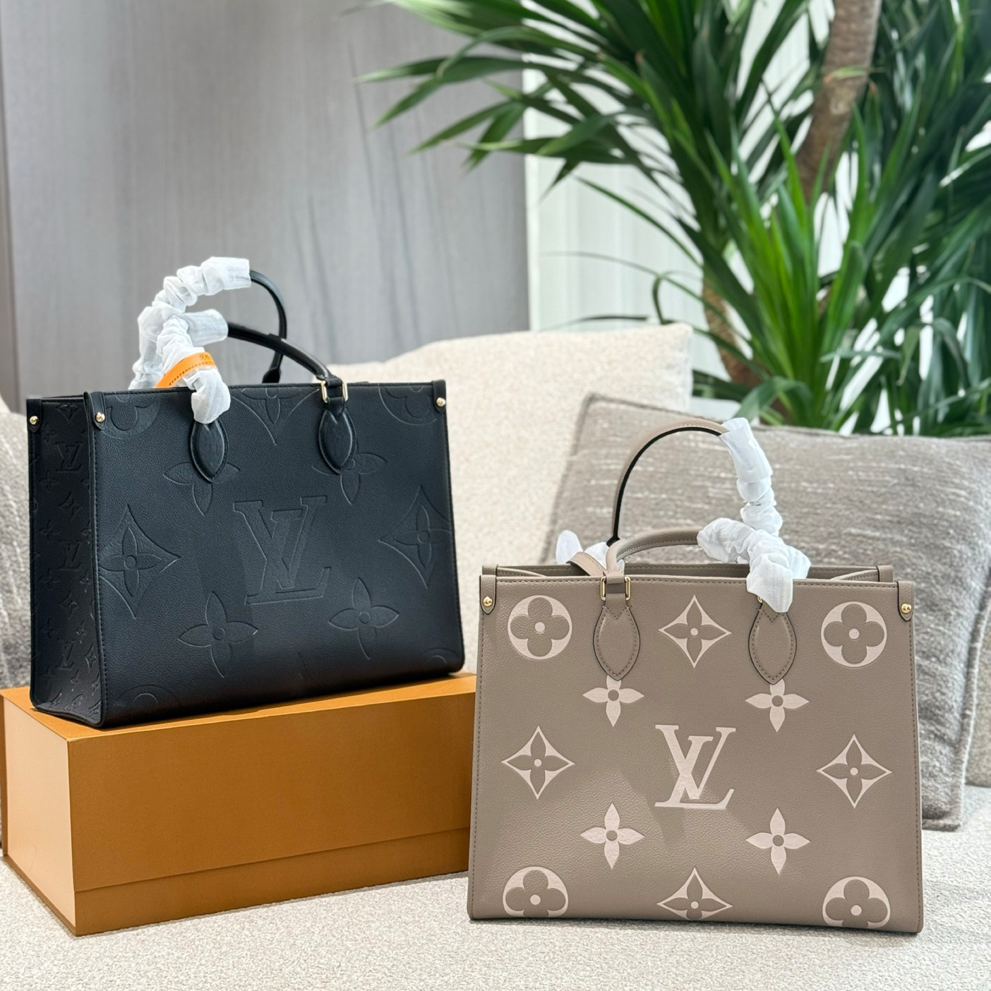 oLVo Bags Click to view more images