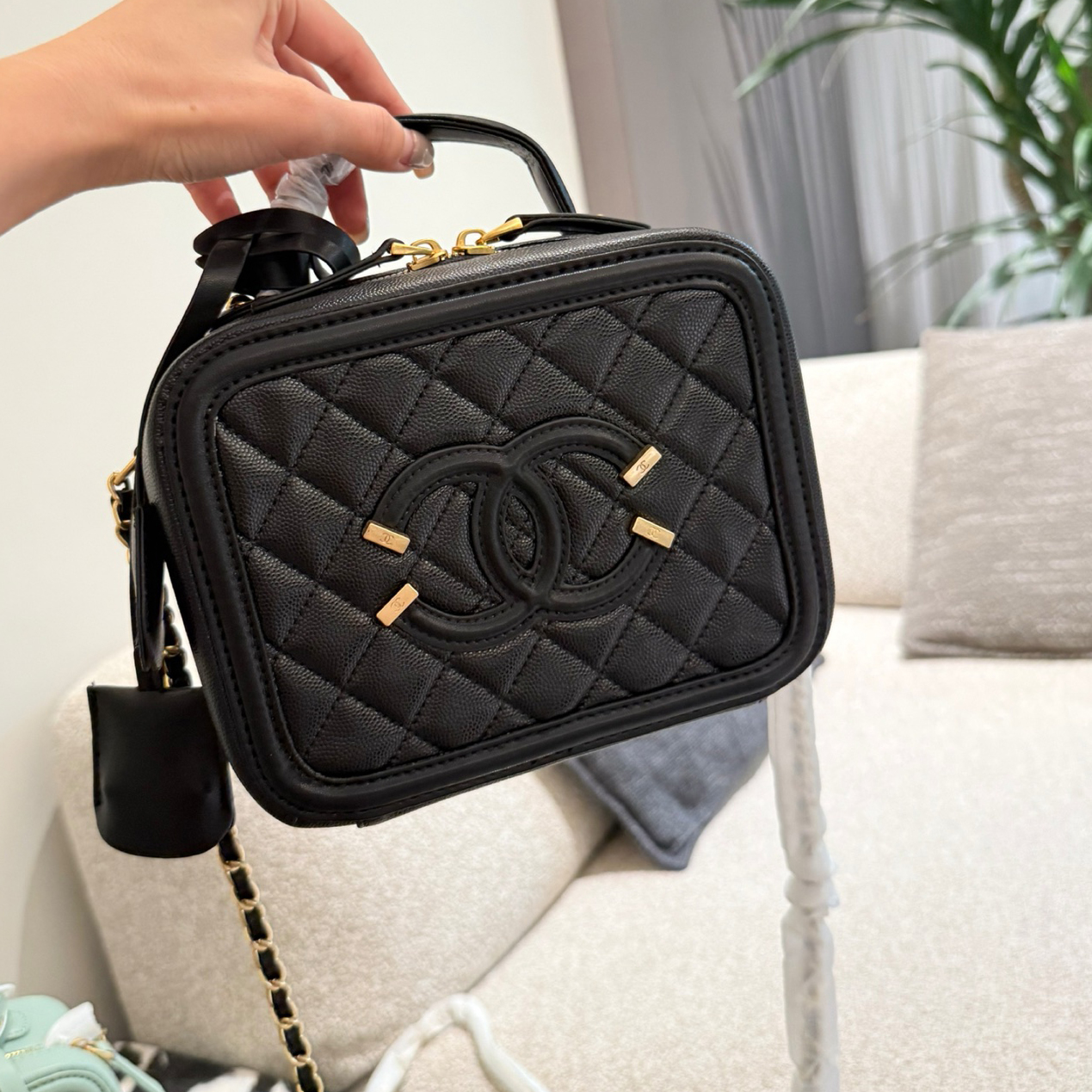 oCHANELo Bags Click to view more images