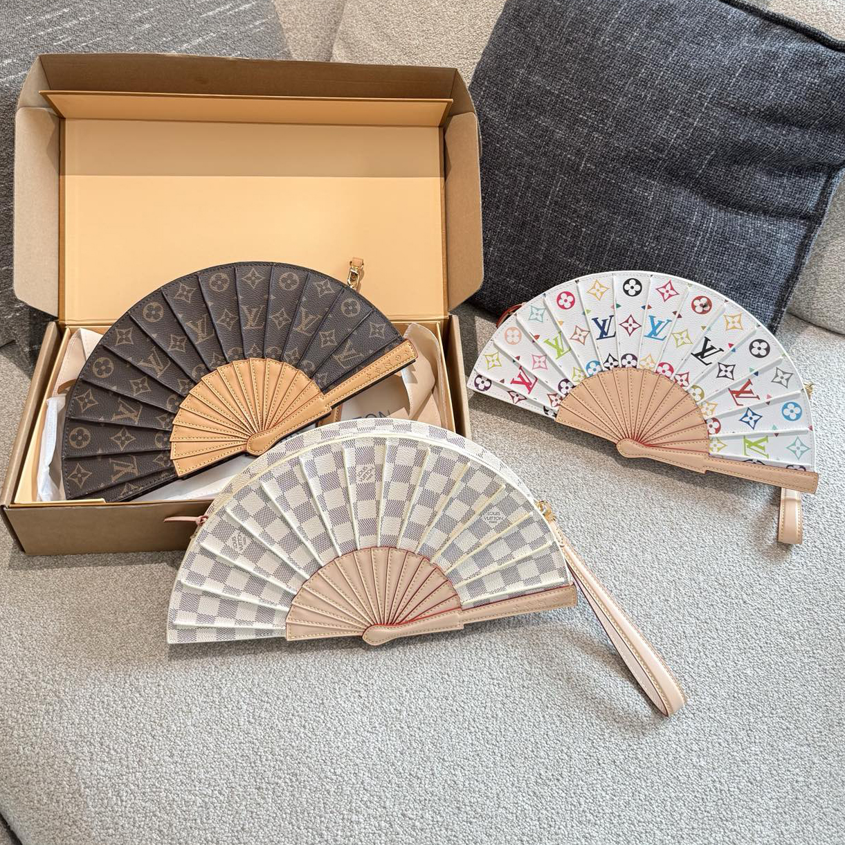 oLVo Bags Click to view more images