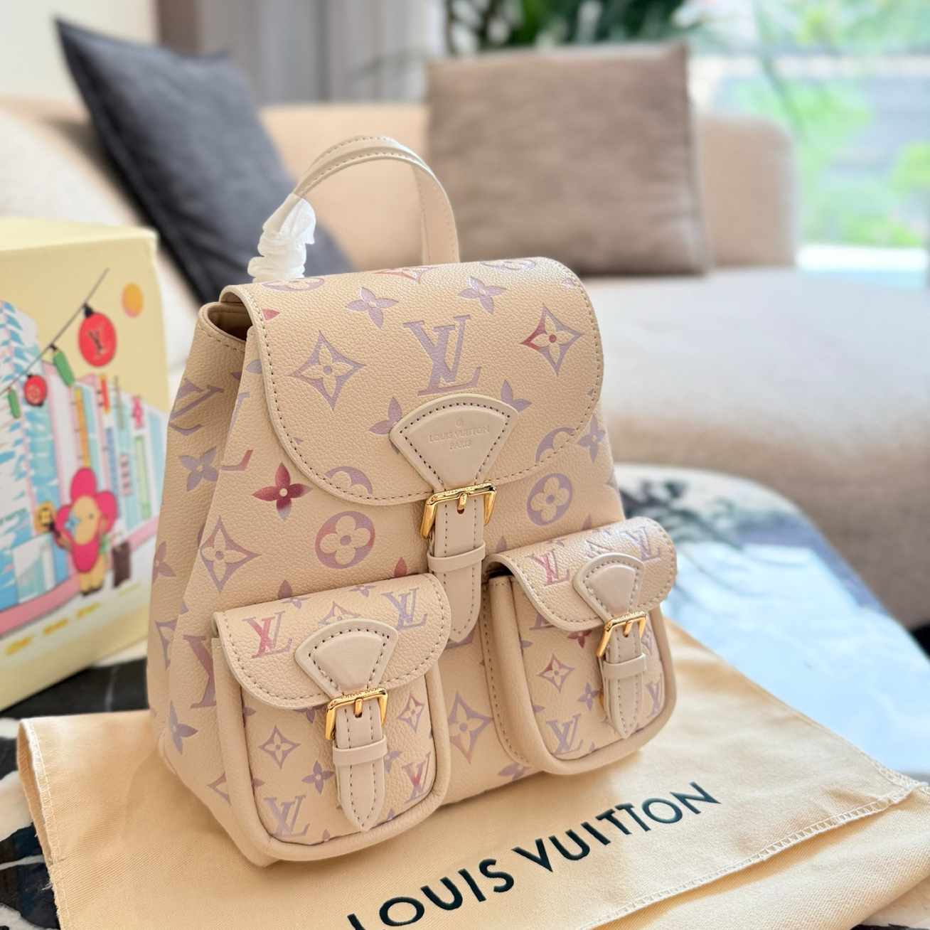 oLVo Bags Click to view more images