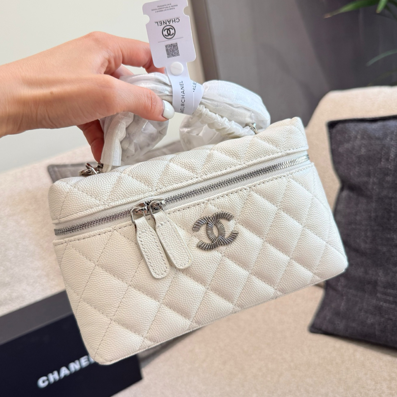 oCHANELo Bags Click to view more images