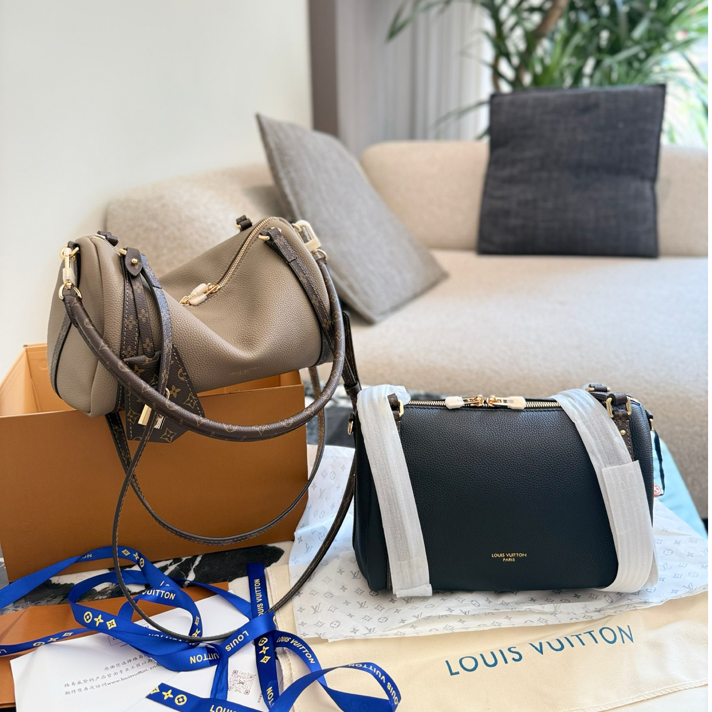 oLVo Bags Click to view more images