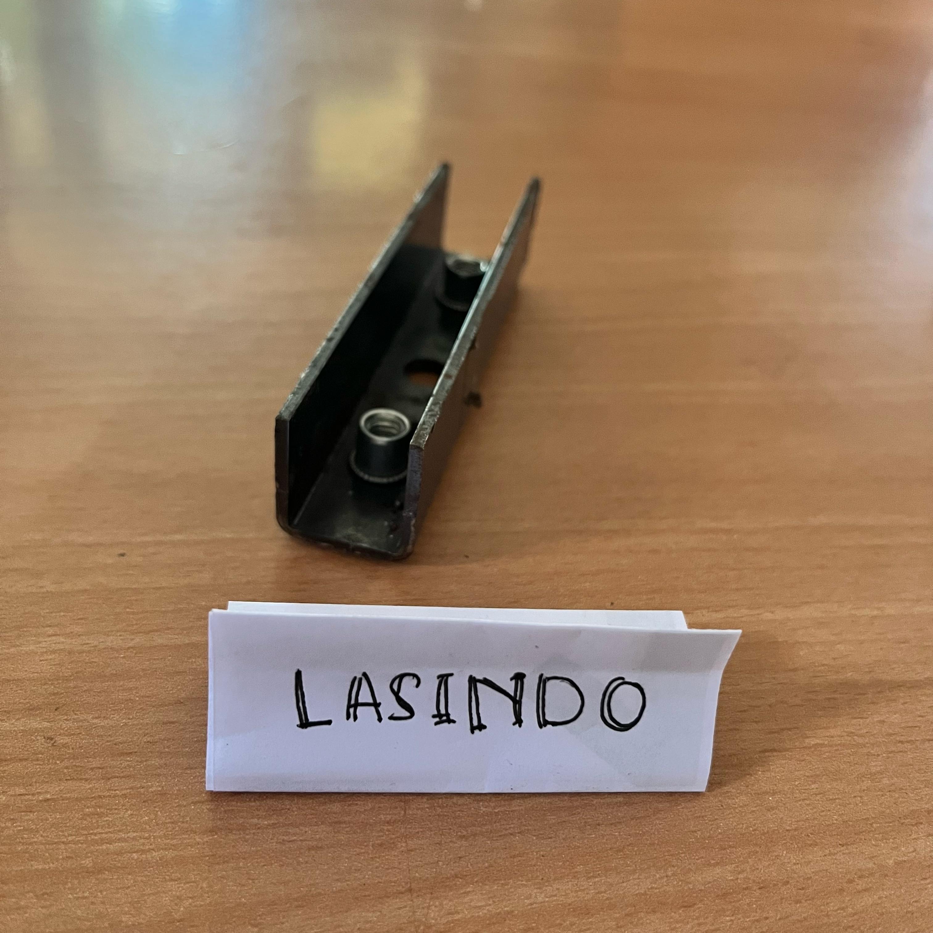 Jalu 30 x 30. Letter U 