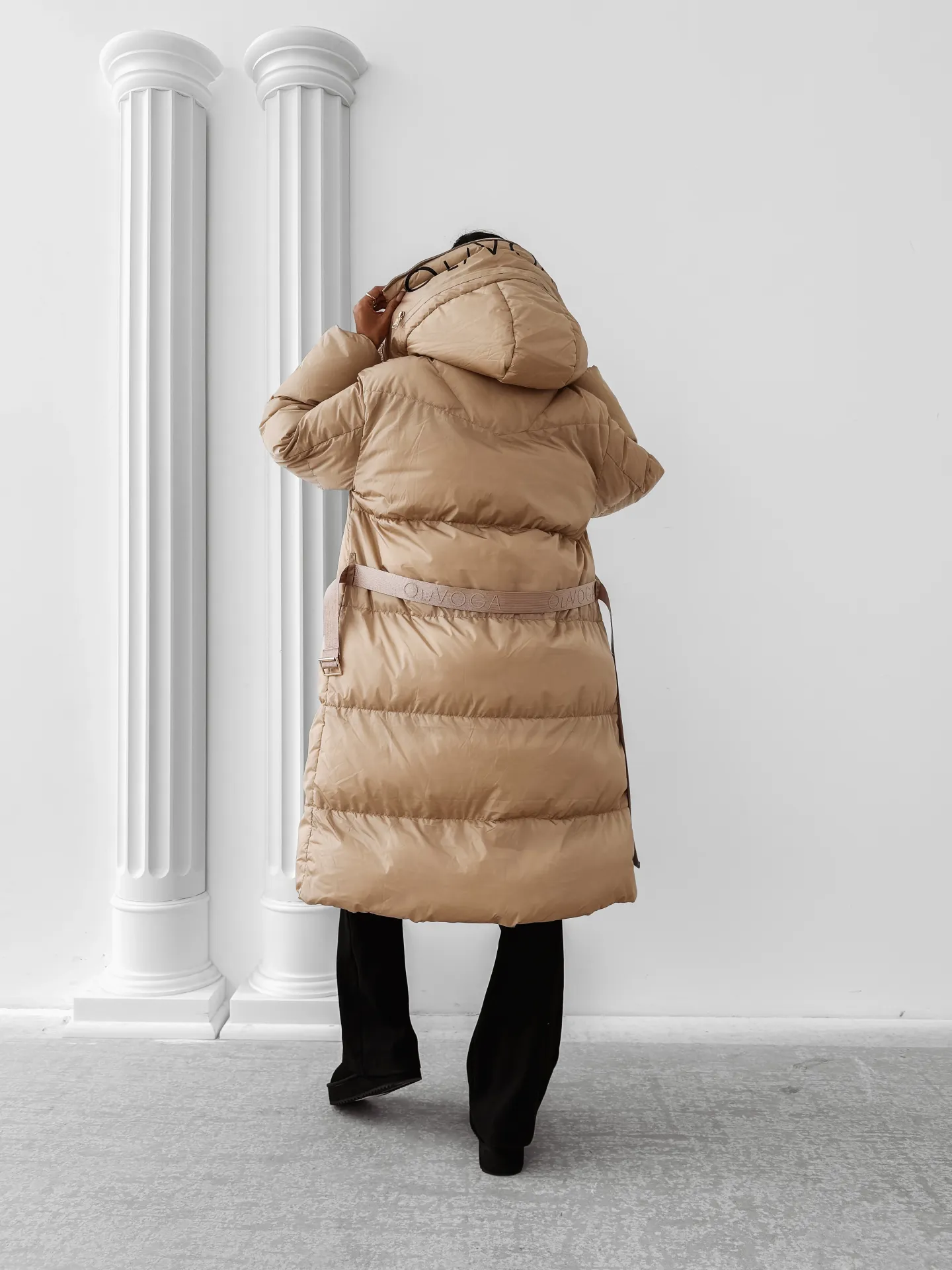 Sieviešu maxi pikotais mētelis