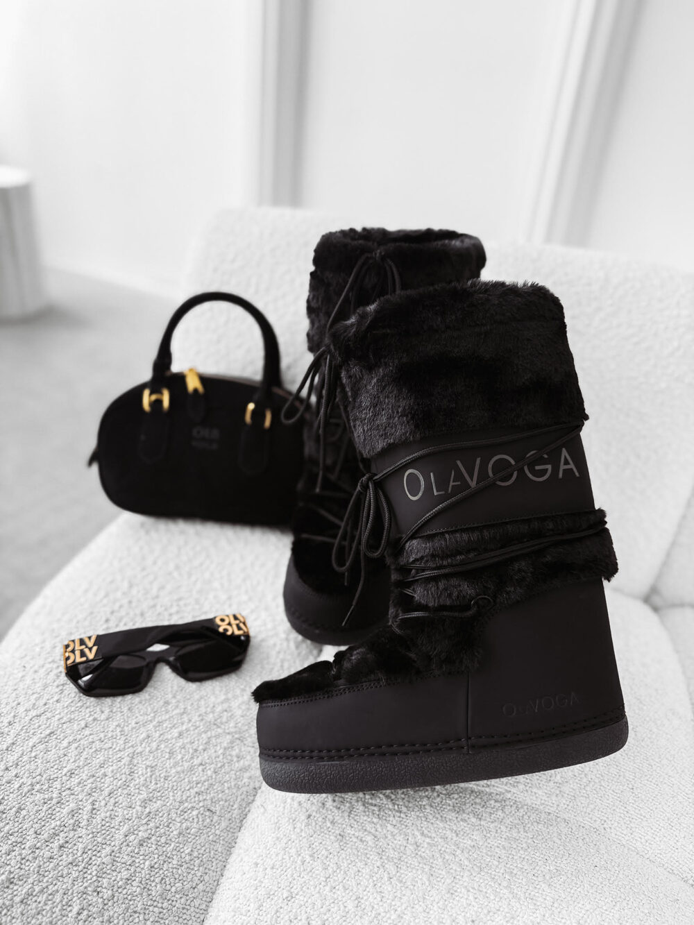 Sieviešu sniega zābaki melnā krāsā