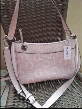 Bolso Guess rosa
