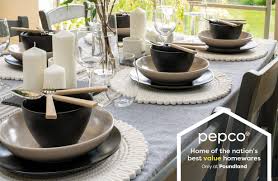 Modern dinnerware set