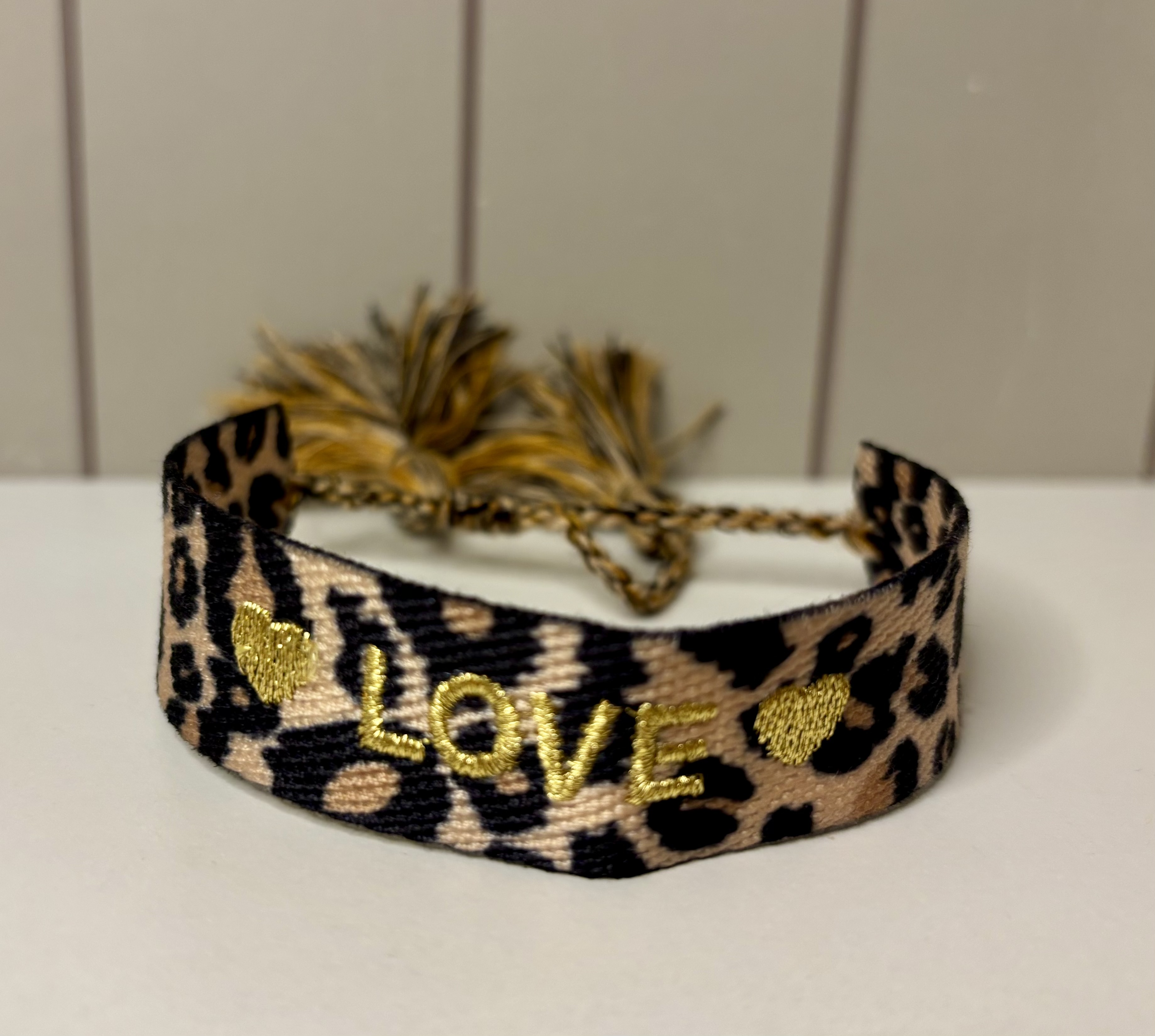 Bracelet brodé « Love » Jane