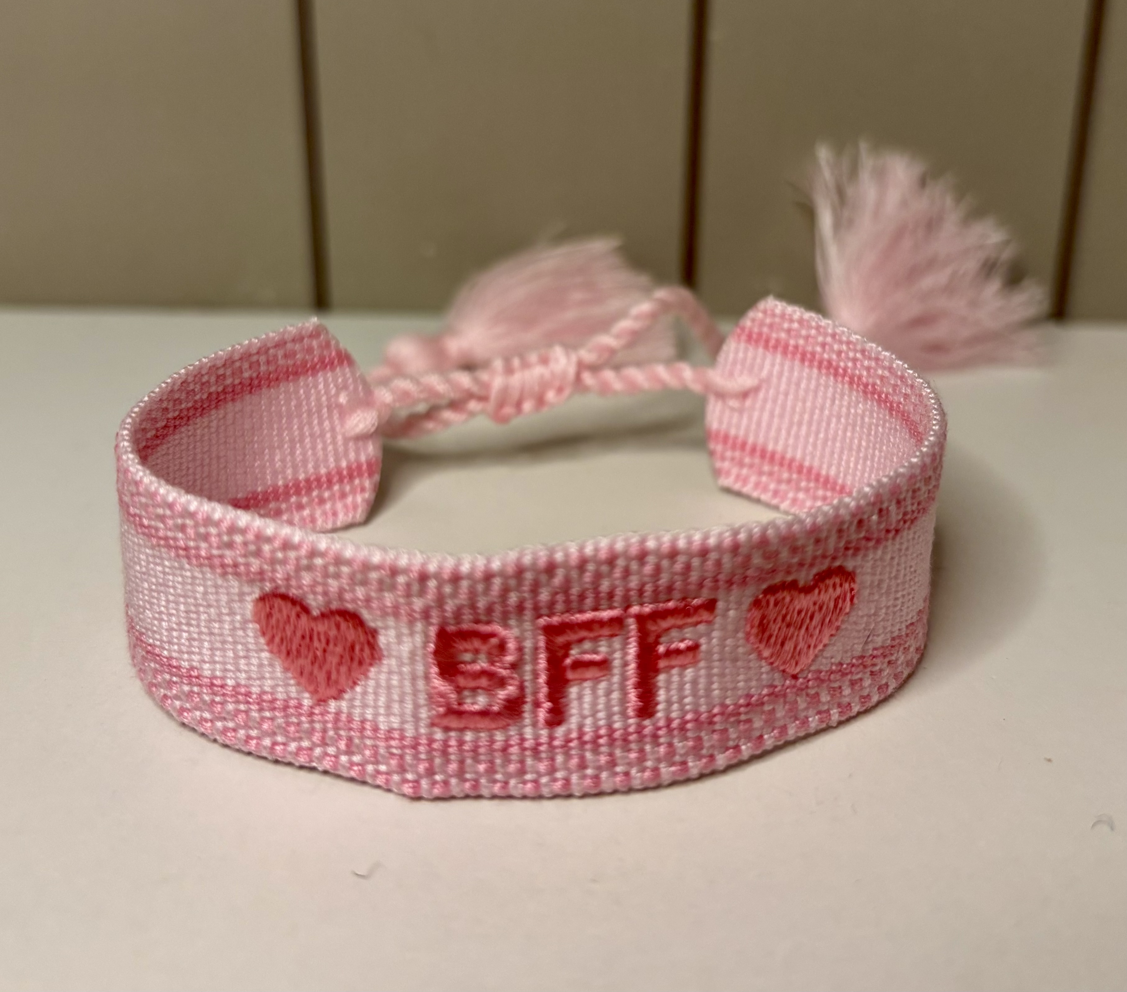 Bracelet brodé « BFF » Jane