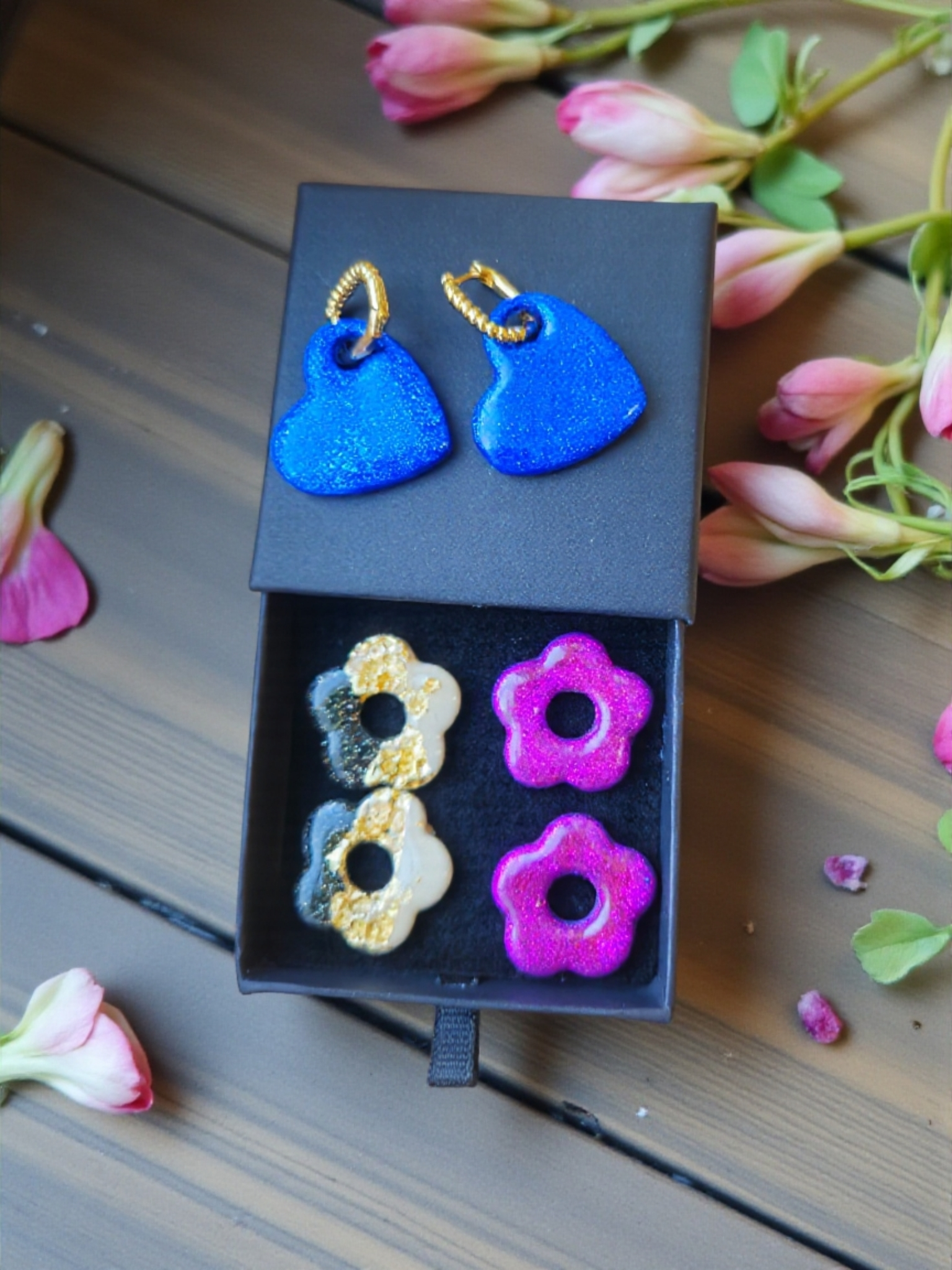 Coffret 3 paire + Une paire de Créoles