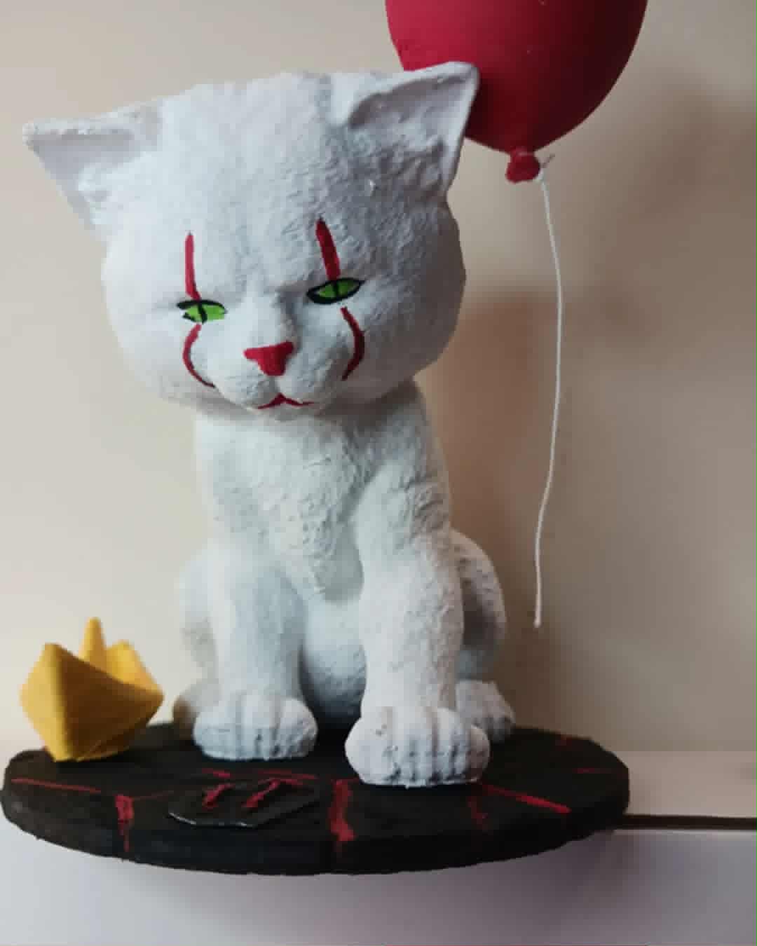 Pennywise "It" Cat statue