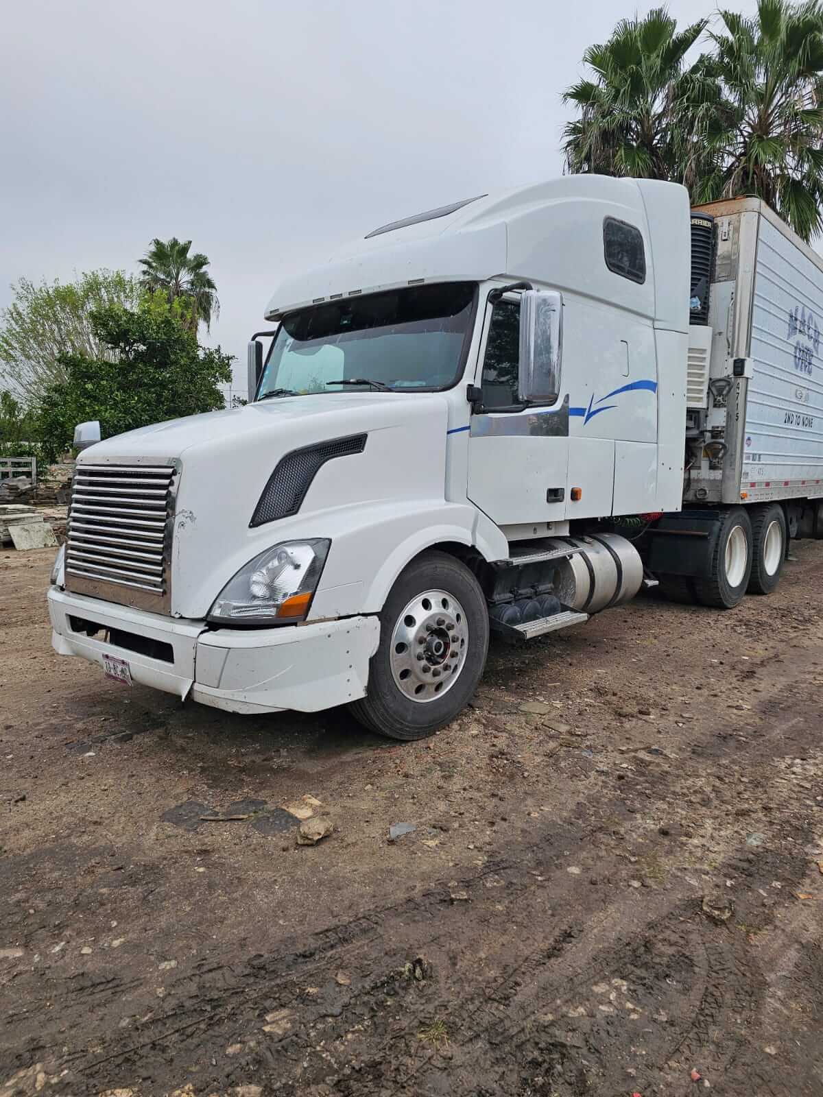 Kenworth T680 Semi Truck