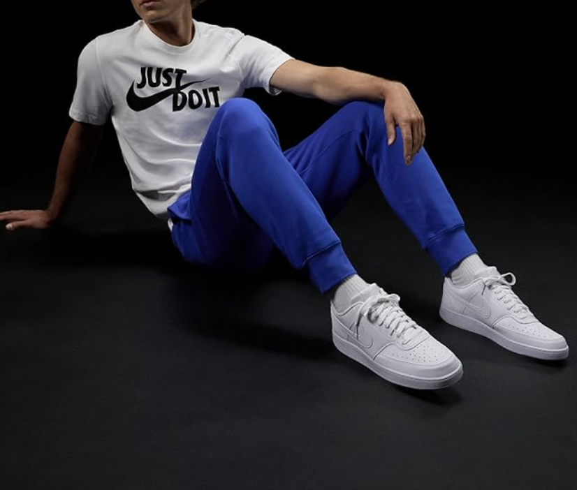 Zapatilla deportiva blanca Nike