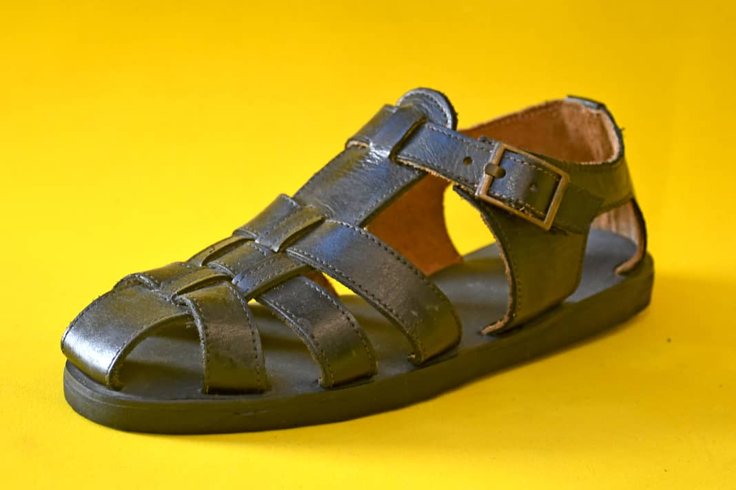 Sandale en cuir homme