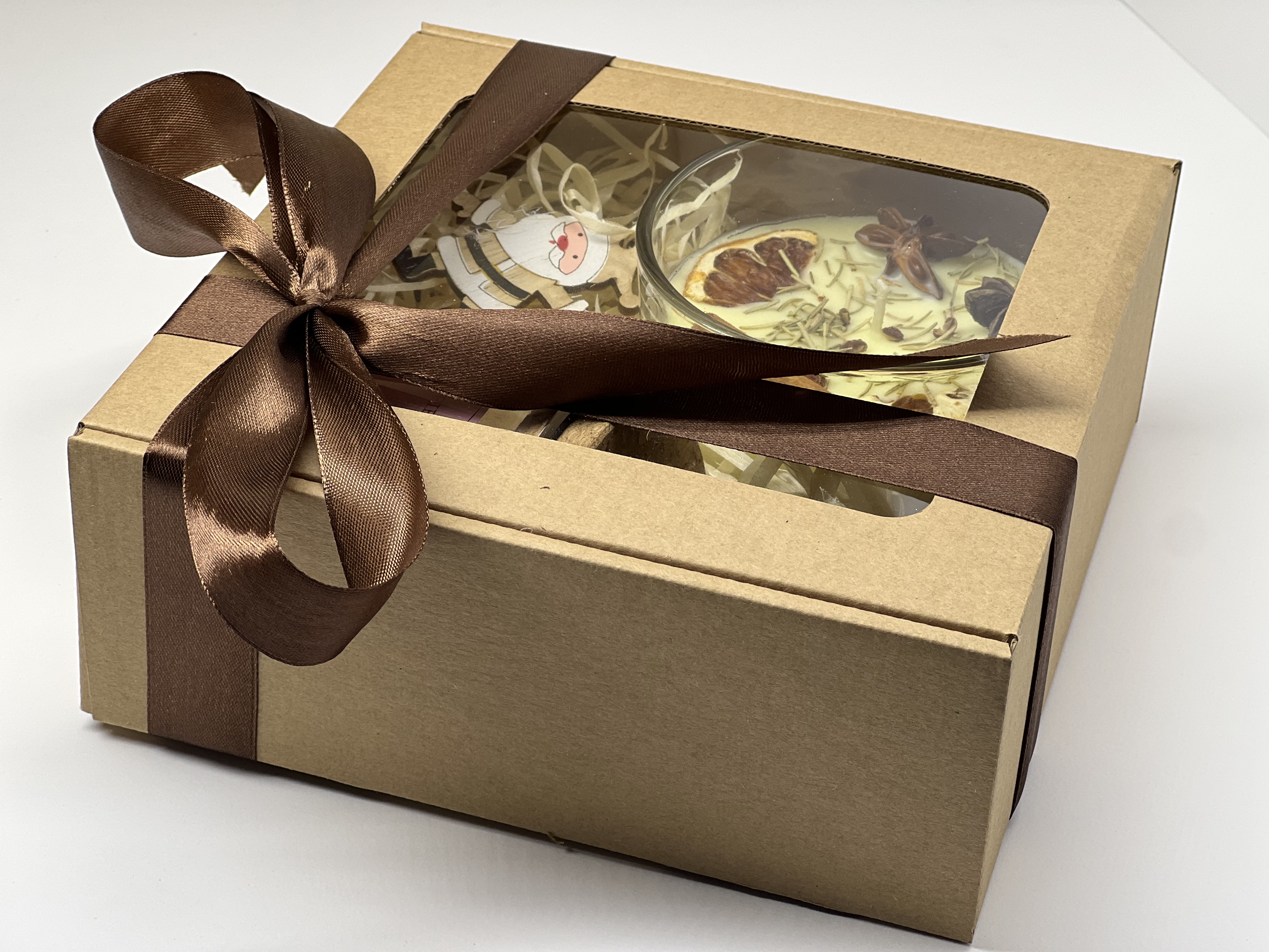 Kalėdinis rinkinys su Kalėdomis kvepiančia žvake