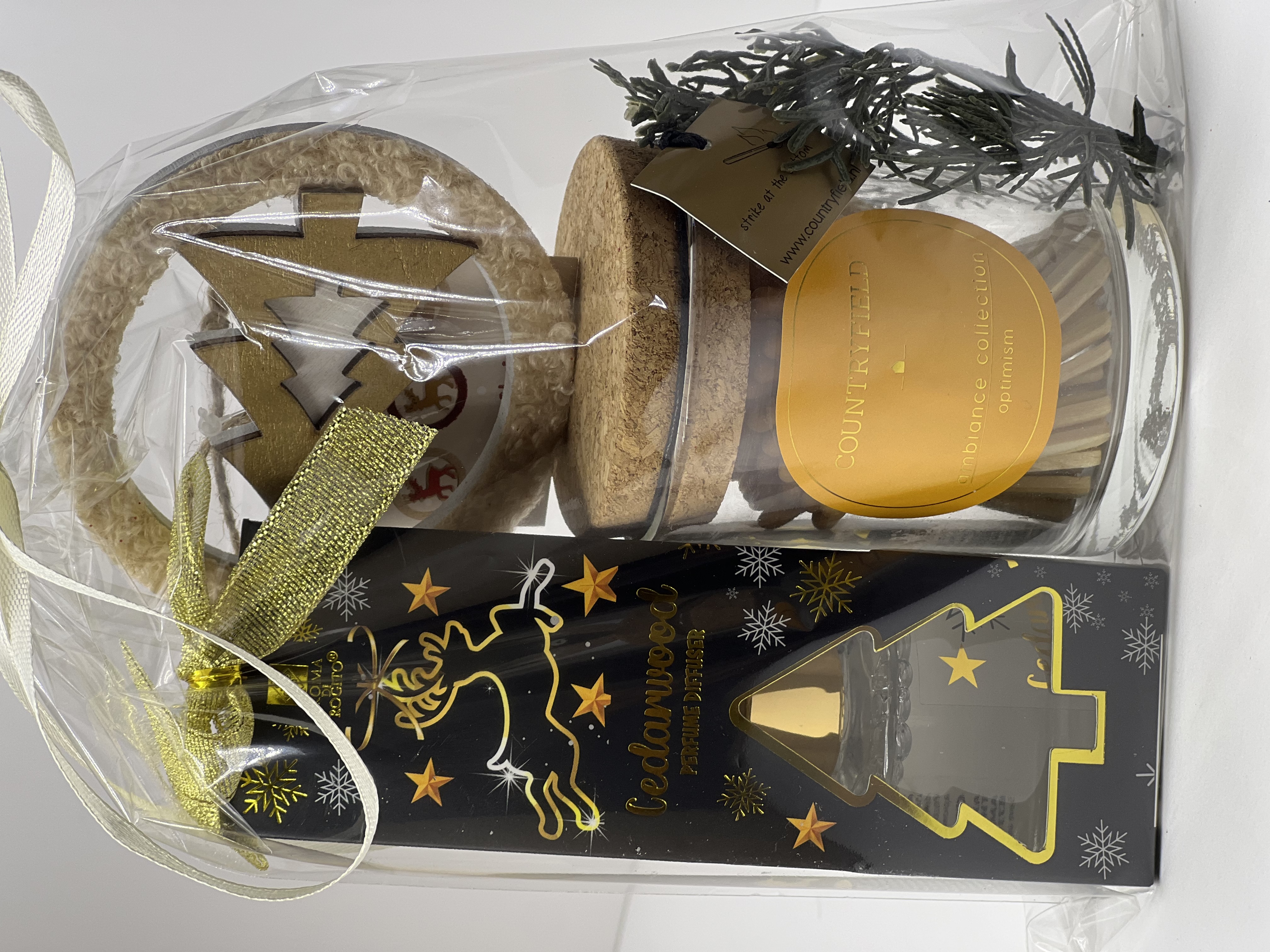 Kalėdinis rinkinys geltonas su kalėdų žaisliuku