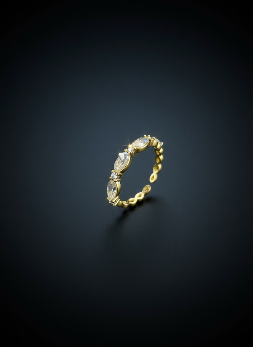Elegant Gold Diamond Ring