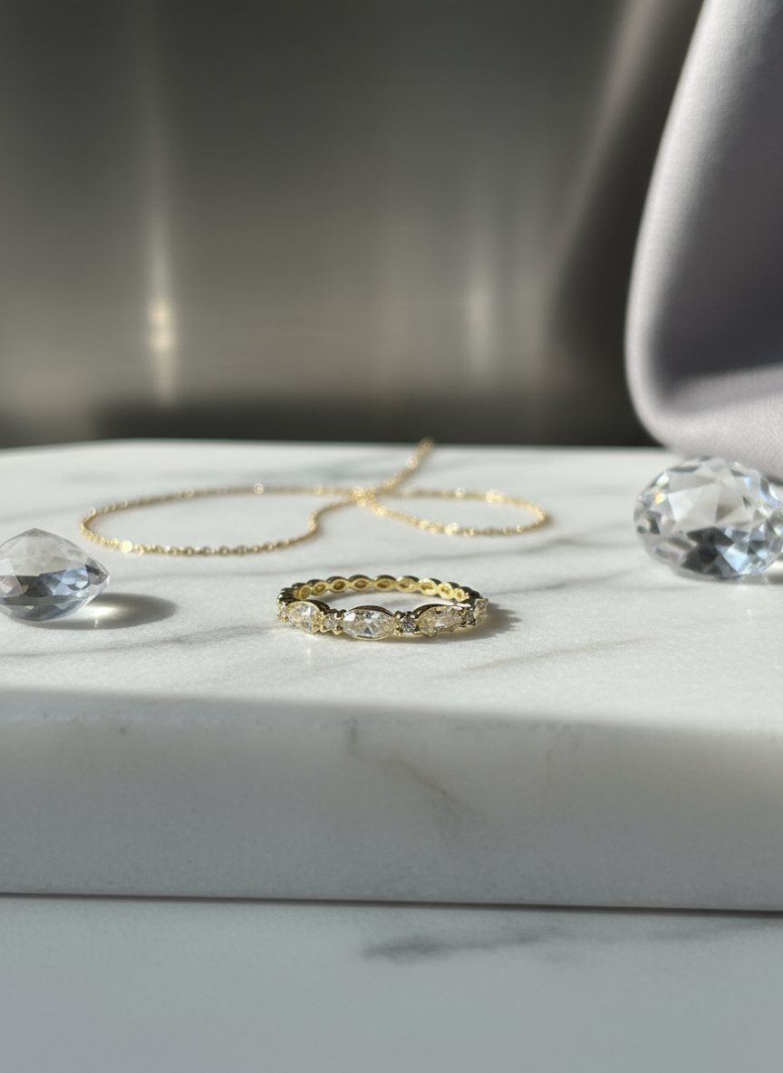 Elegant Gold Diamond Ring