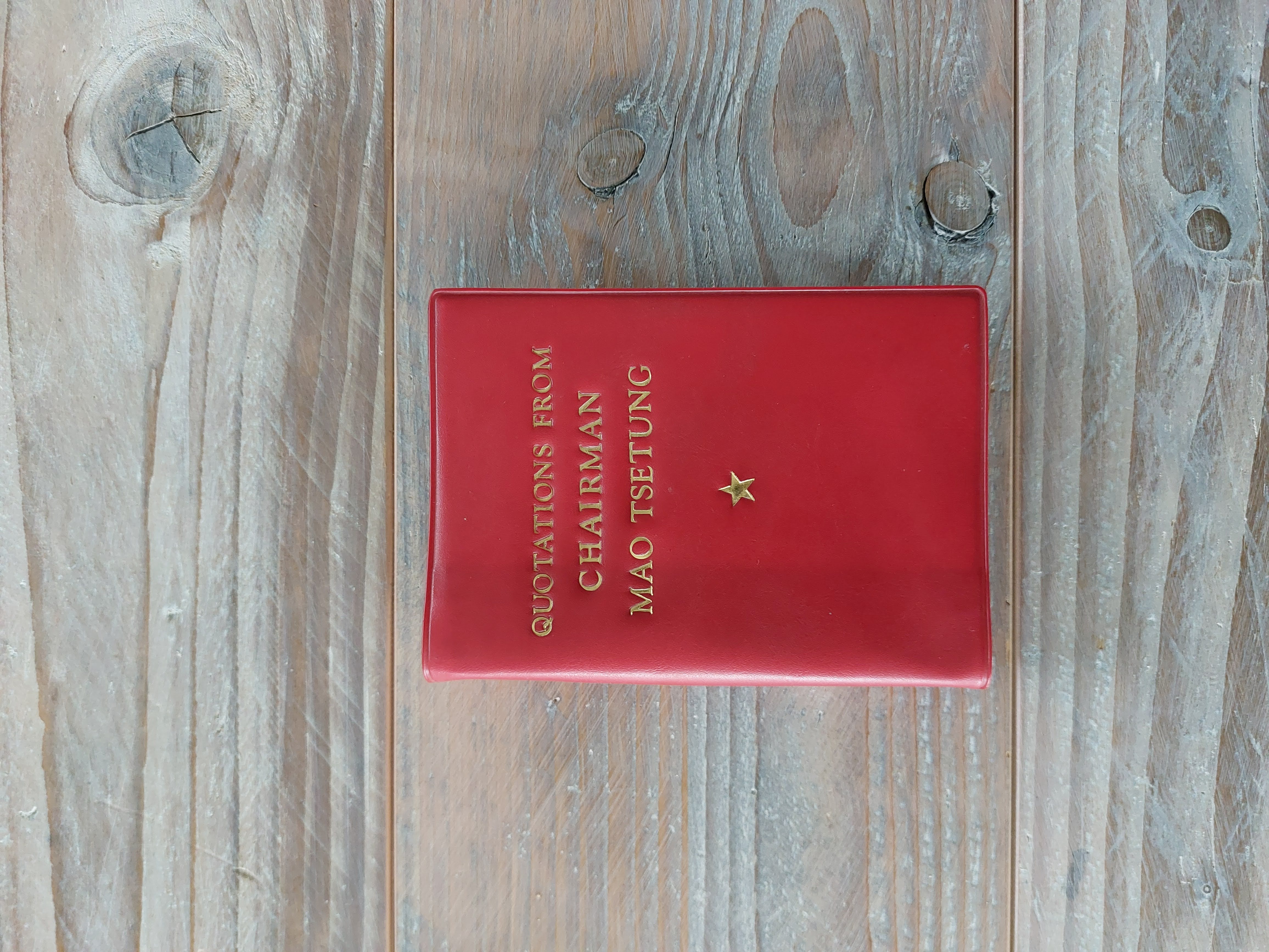 QUOTATIONS FROM CHAIRMAN MAO TSETUNG — 1976 Edition