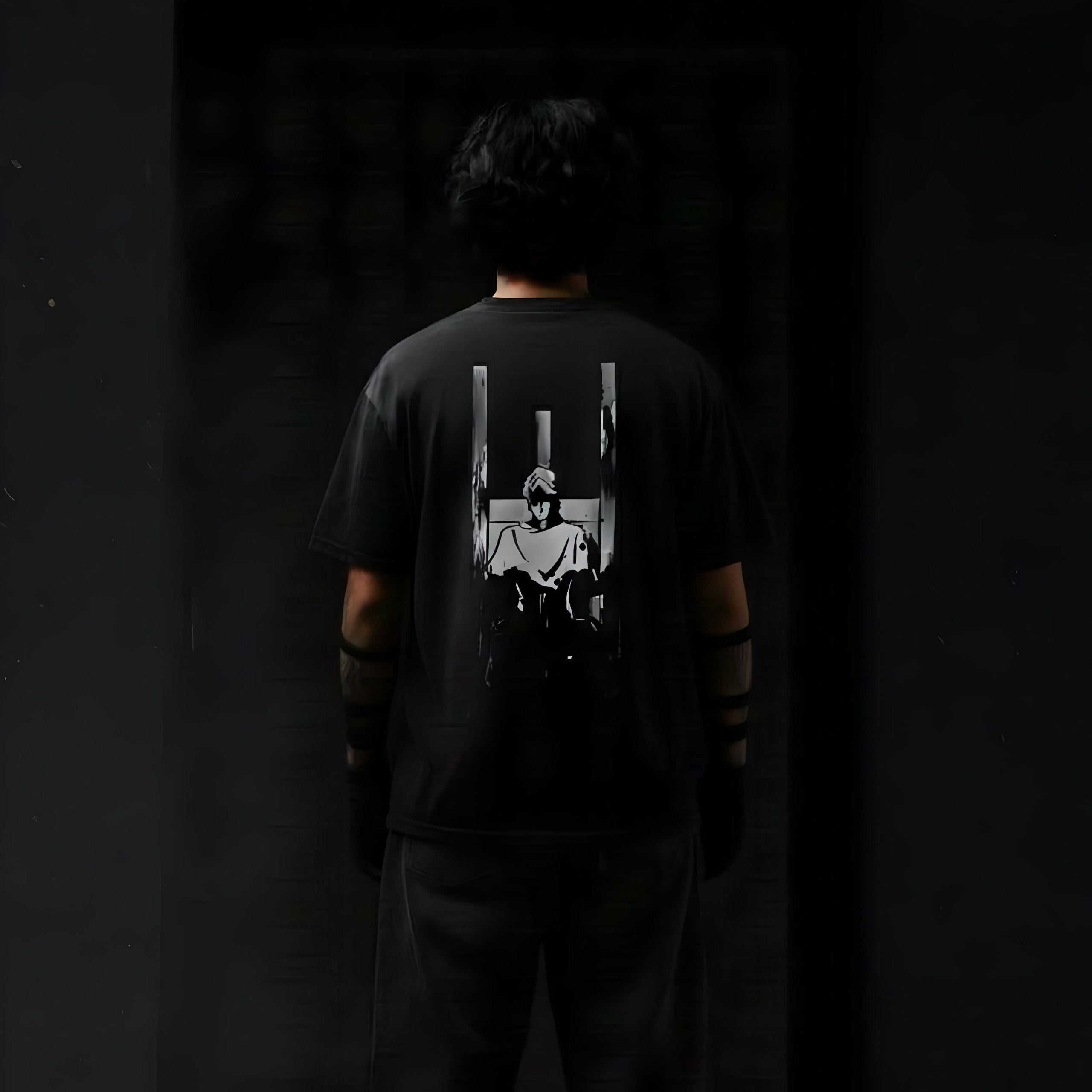 AIZEN SOSUKE OVERSIZED ANIME T-SHIRT (BLACK)