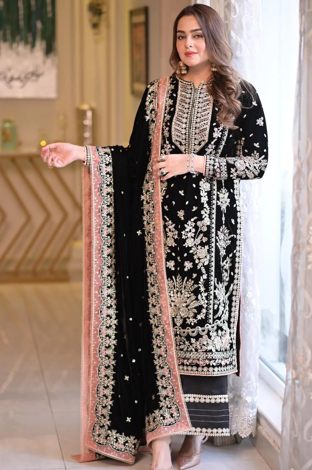 Black Embroidered Formal Dress velevt