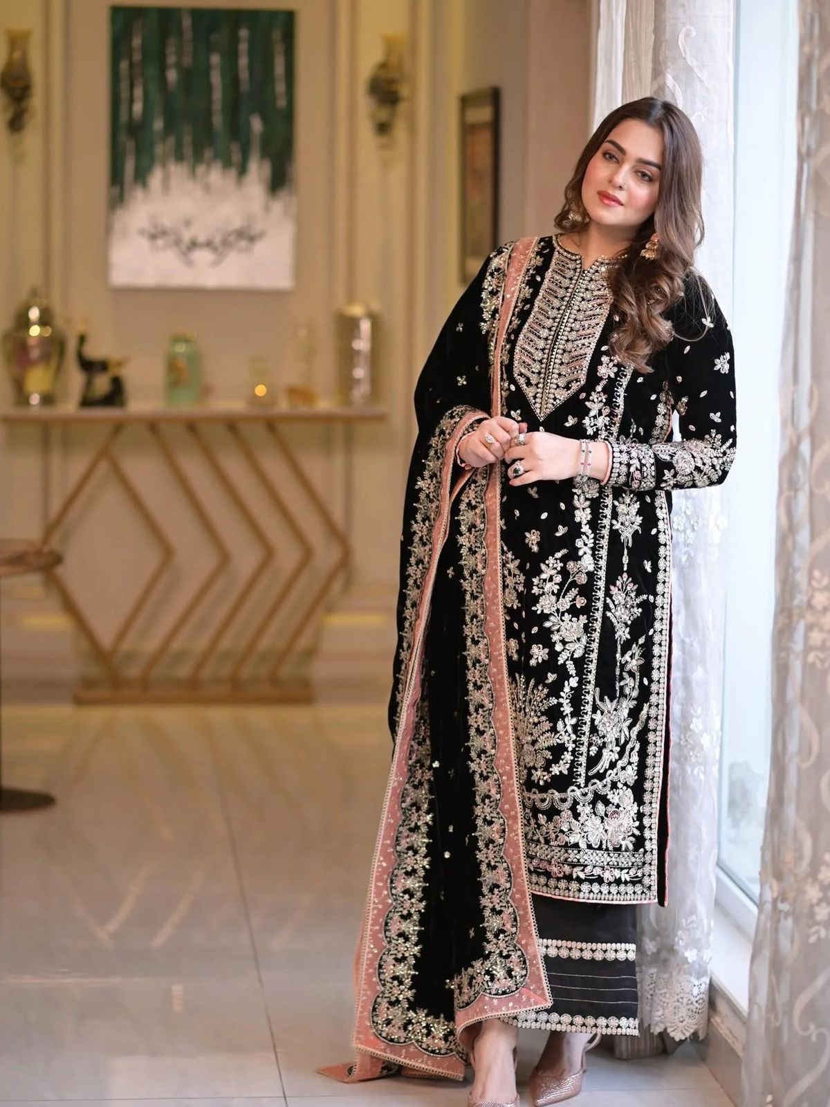 Black Embroidered Formal Dress velevt 