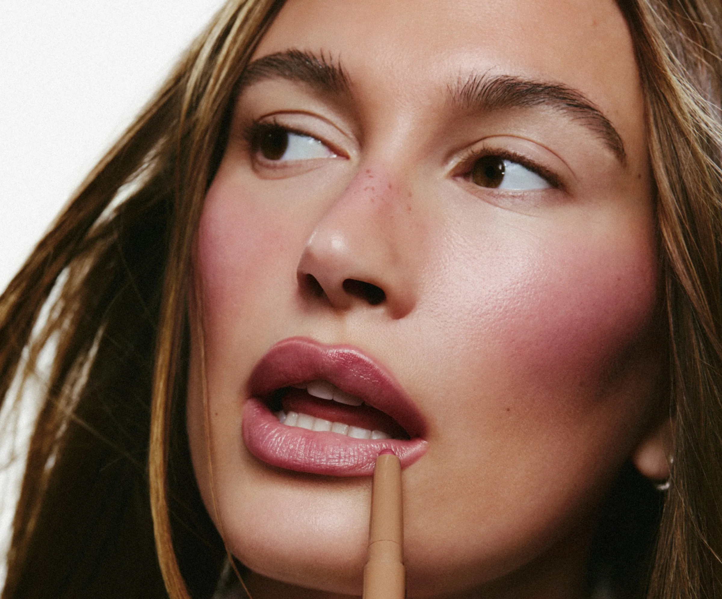 Rhode peptide lip shape