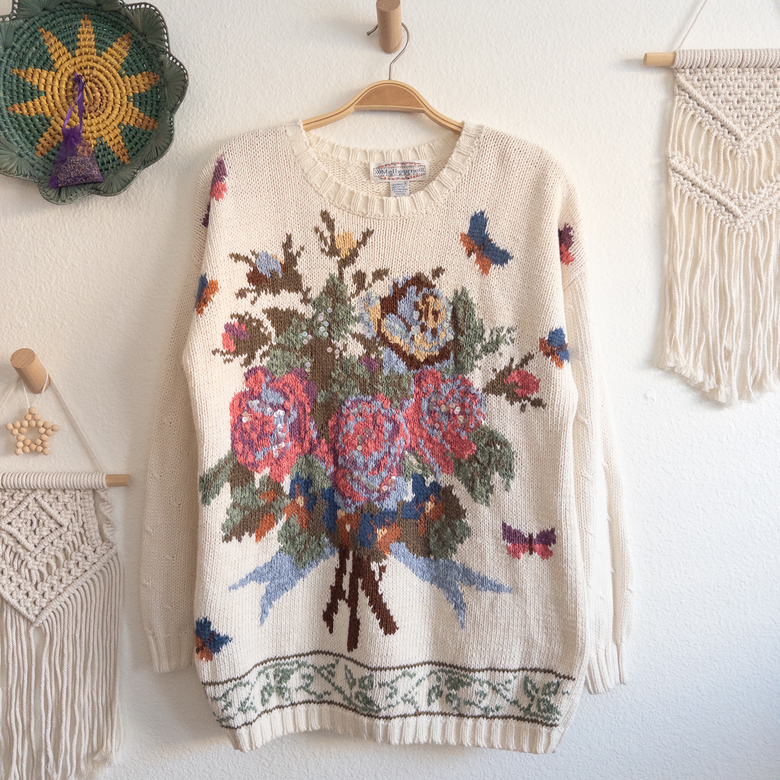 Melbourne Country Vintage Floral and Sequin Knit Sweater Size Medium