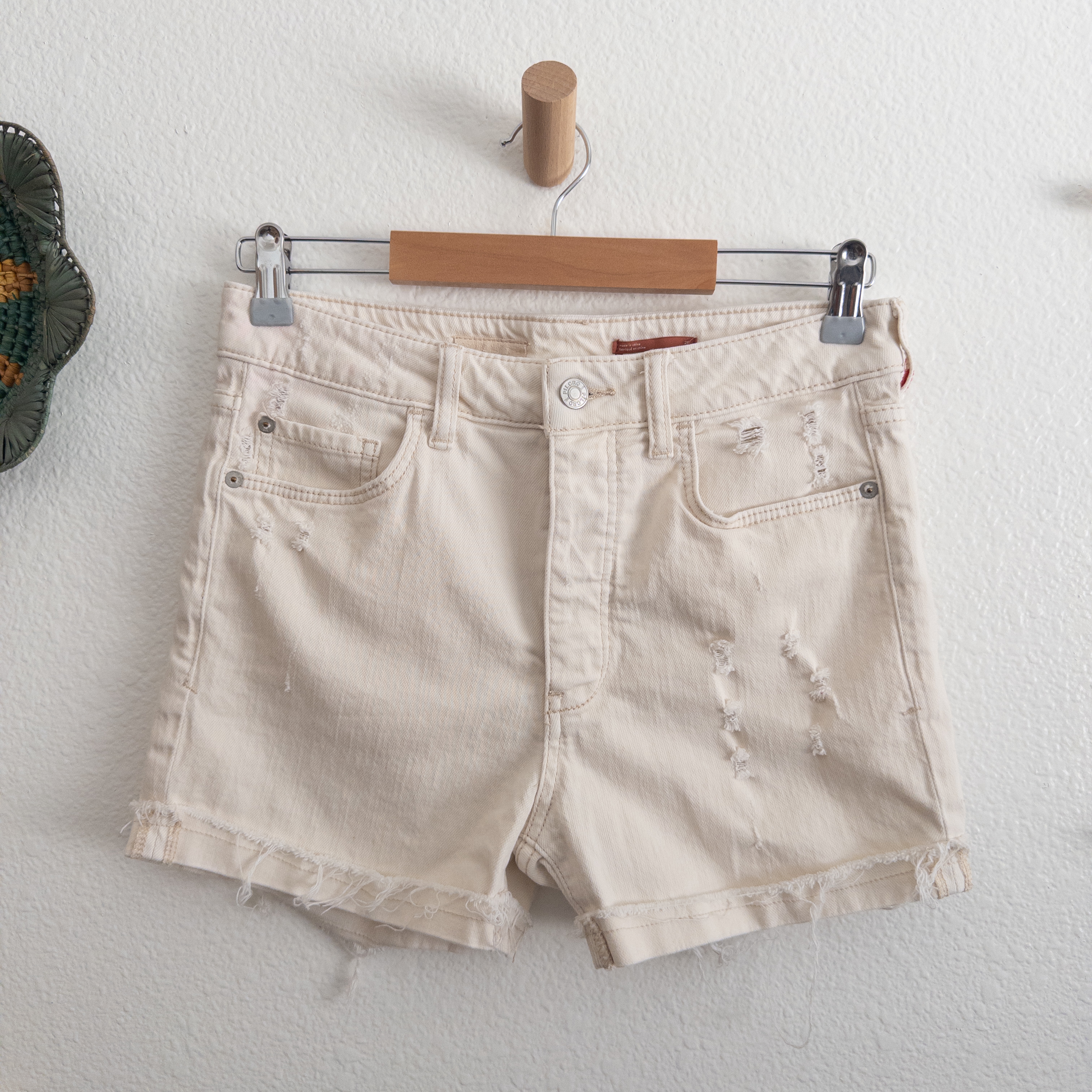 Pilcro Anthropologie Beige Cream Button Fly Denim Jean Shorts Size 28