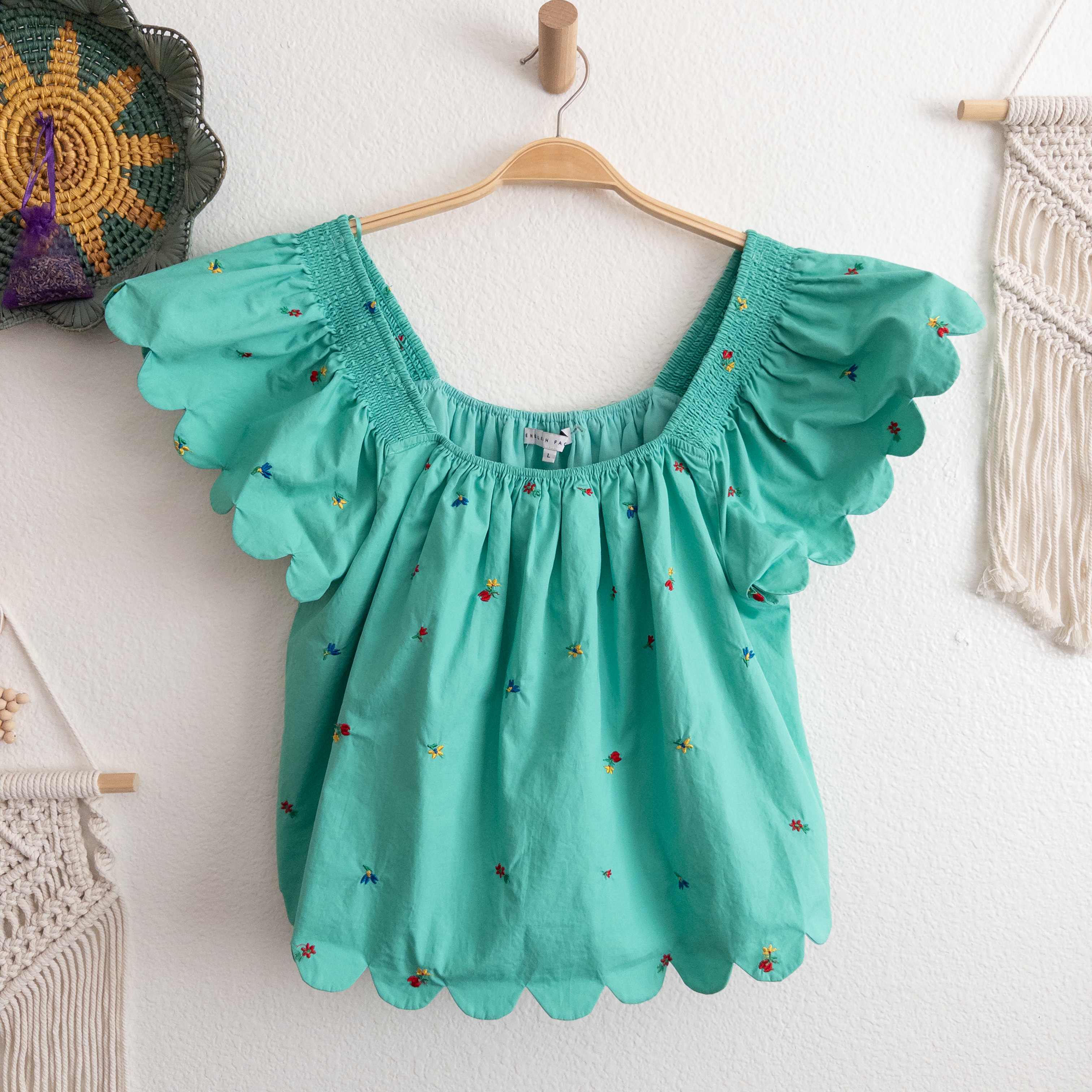 English Factory Floral Green Scalloped Hem Ruffle Detail Top Size Large