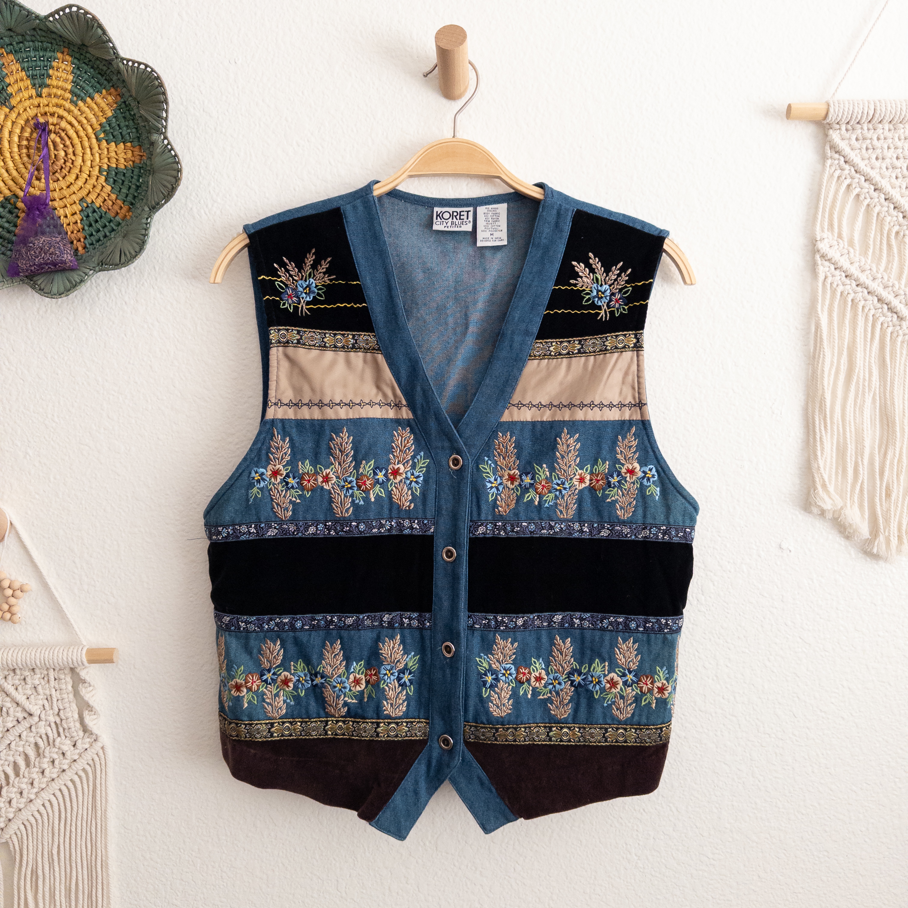 Koret City Blues Petites Embroidered Embellished Denim Vest Vintage Size Medium
