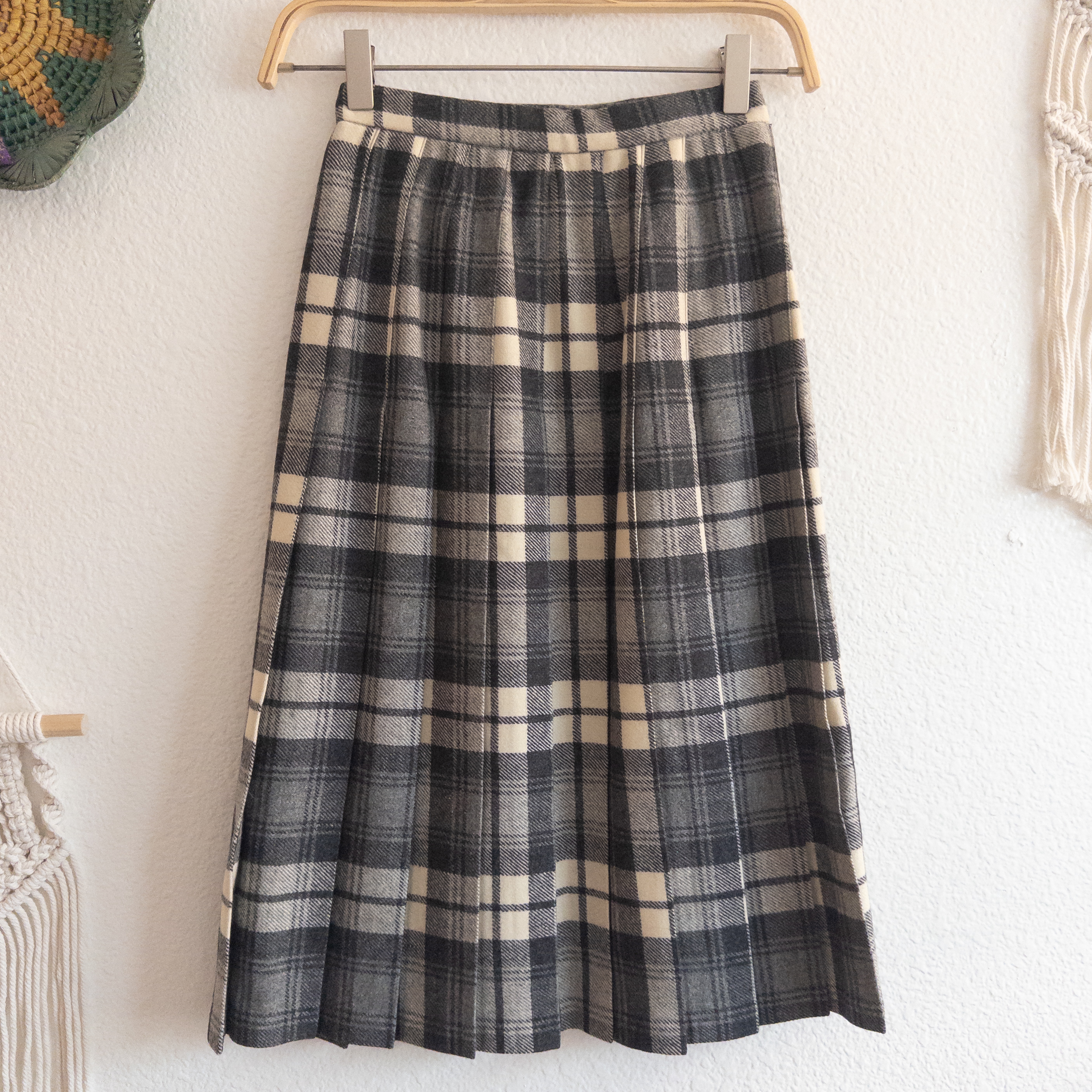 Charter Club Petites Plaid Wool Midi Wrap Skirt Academia Vintage Size 2 England