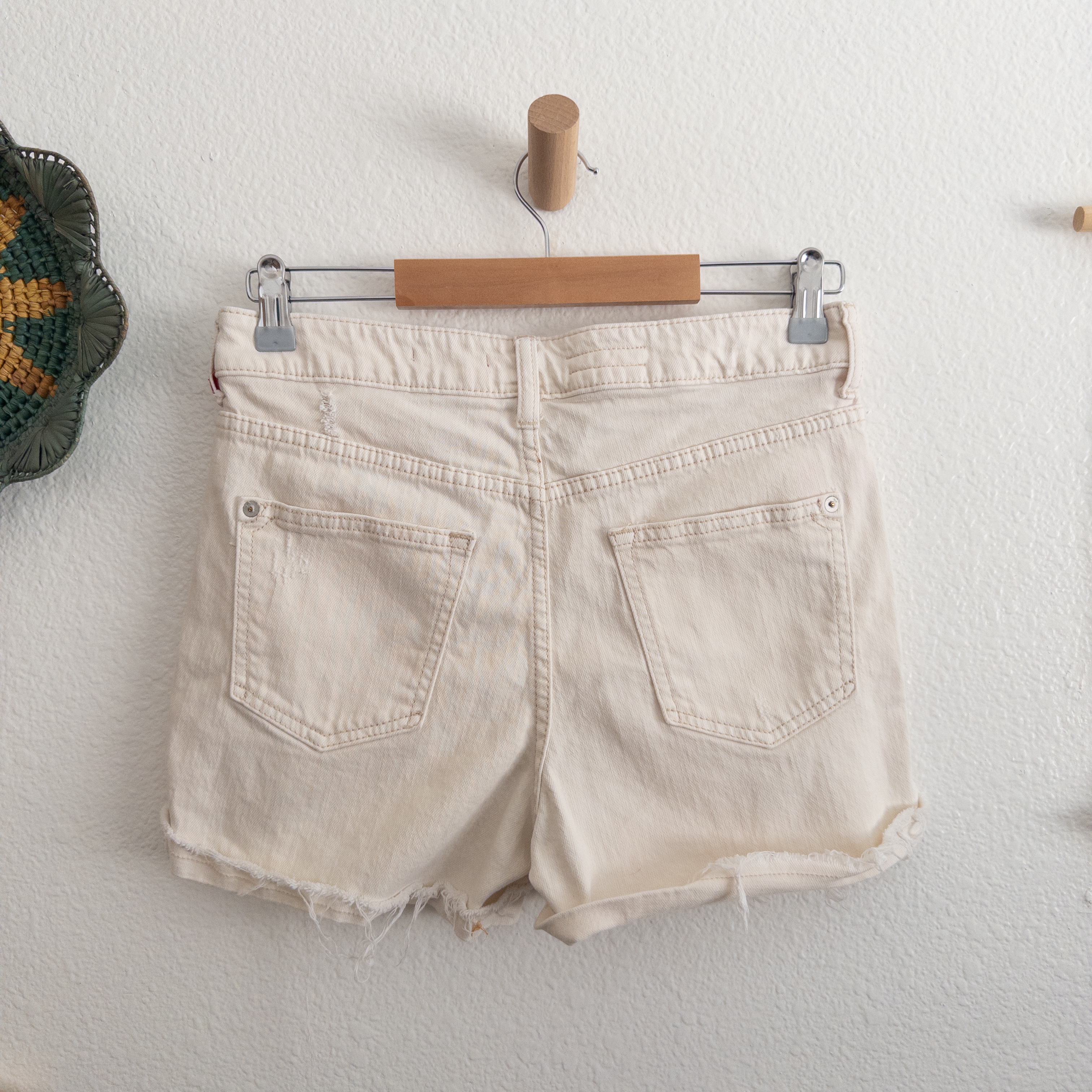 Pilcro Anthropologie Beige Cream Button Fly Denim Jean Shorts Size 28